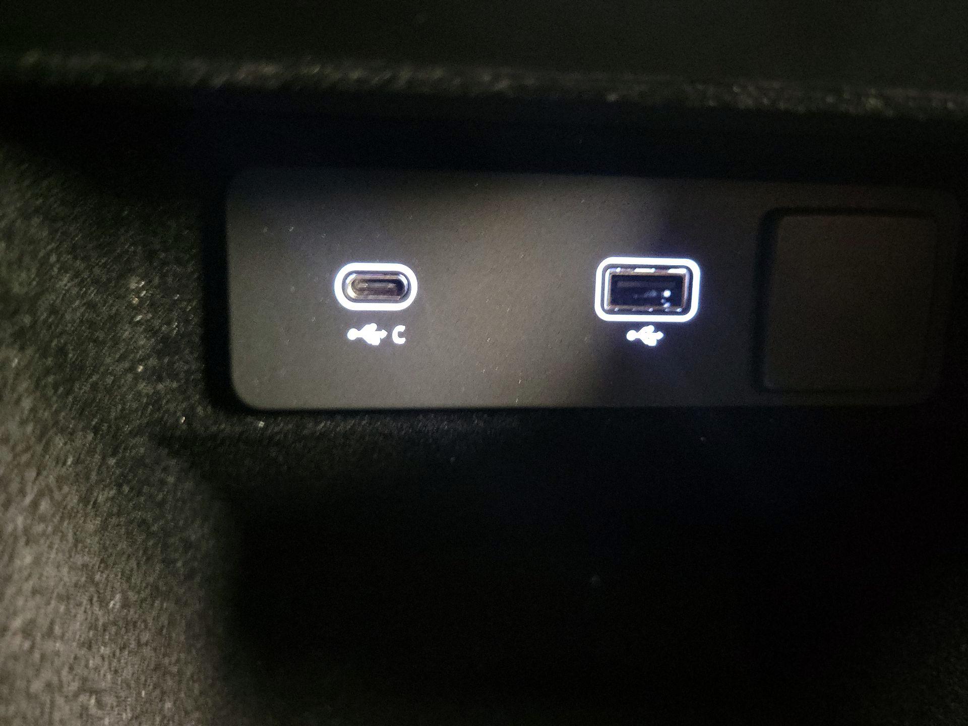 Thumbnail: 2023 Land Rover Range Rover Evoque - 19