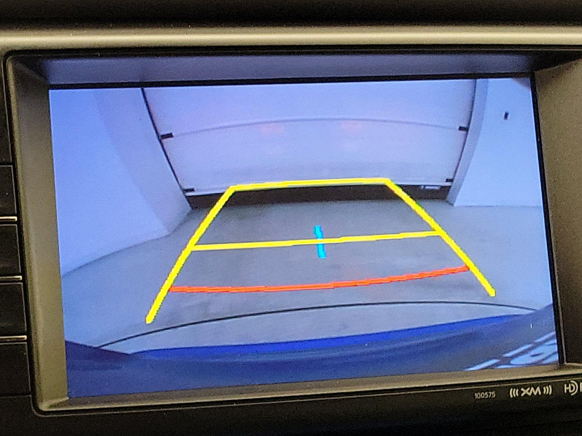 Thumbnail: 2018 Toyota RAV4 - 15