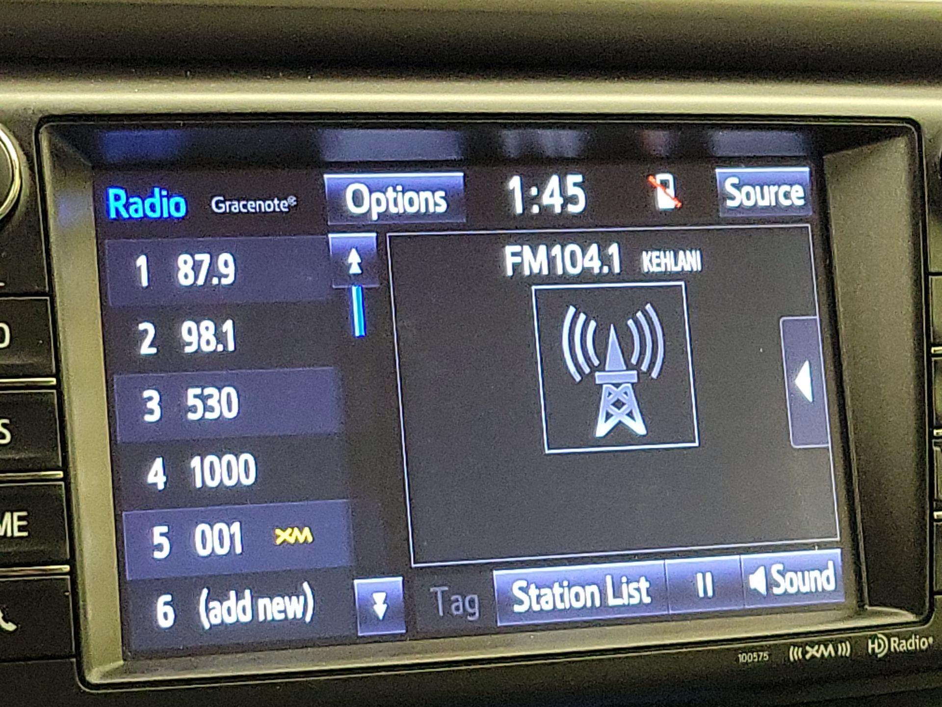 Thumbnail: 2018 Toyota RAV4 - 16