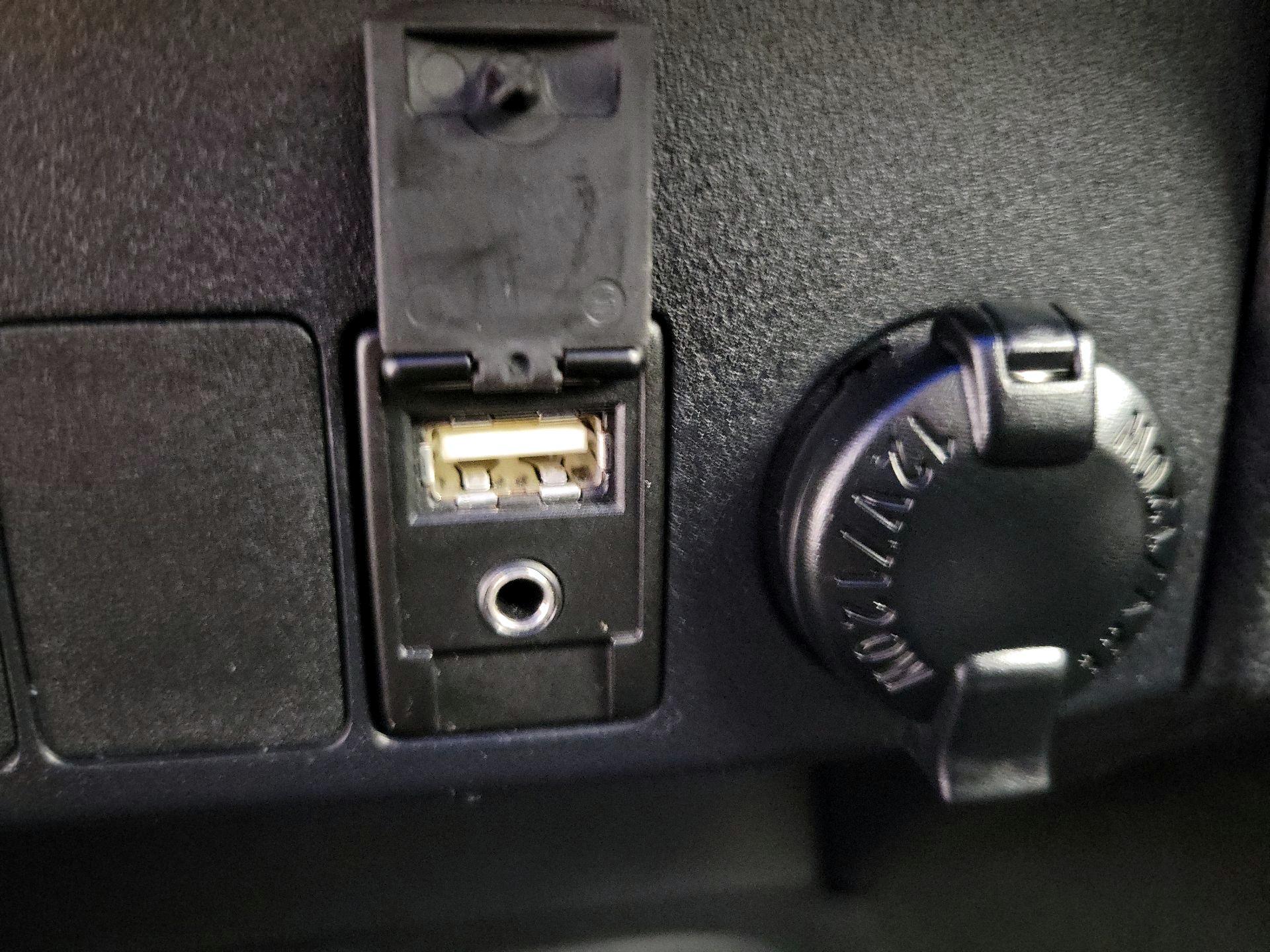 Thumbnail: 2018 Toyota RAV4 - 19