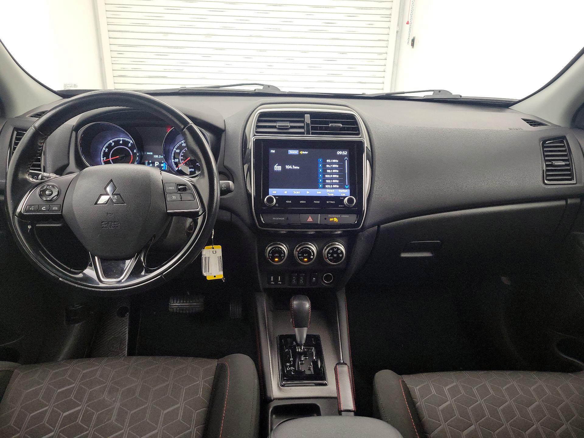 Thumbnail: 2021 Mitsubishi Outlander Sport - 9