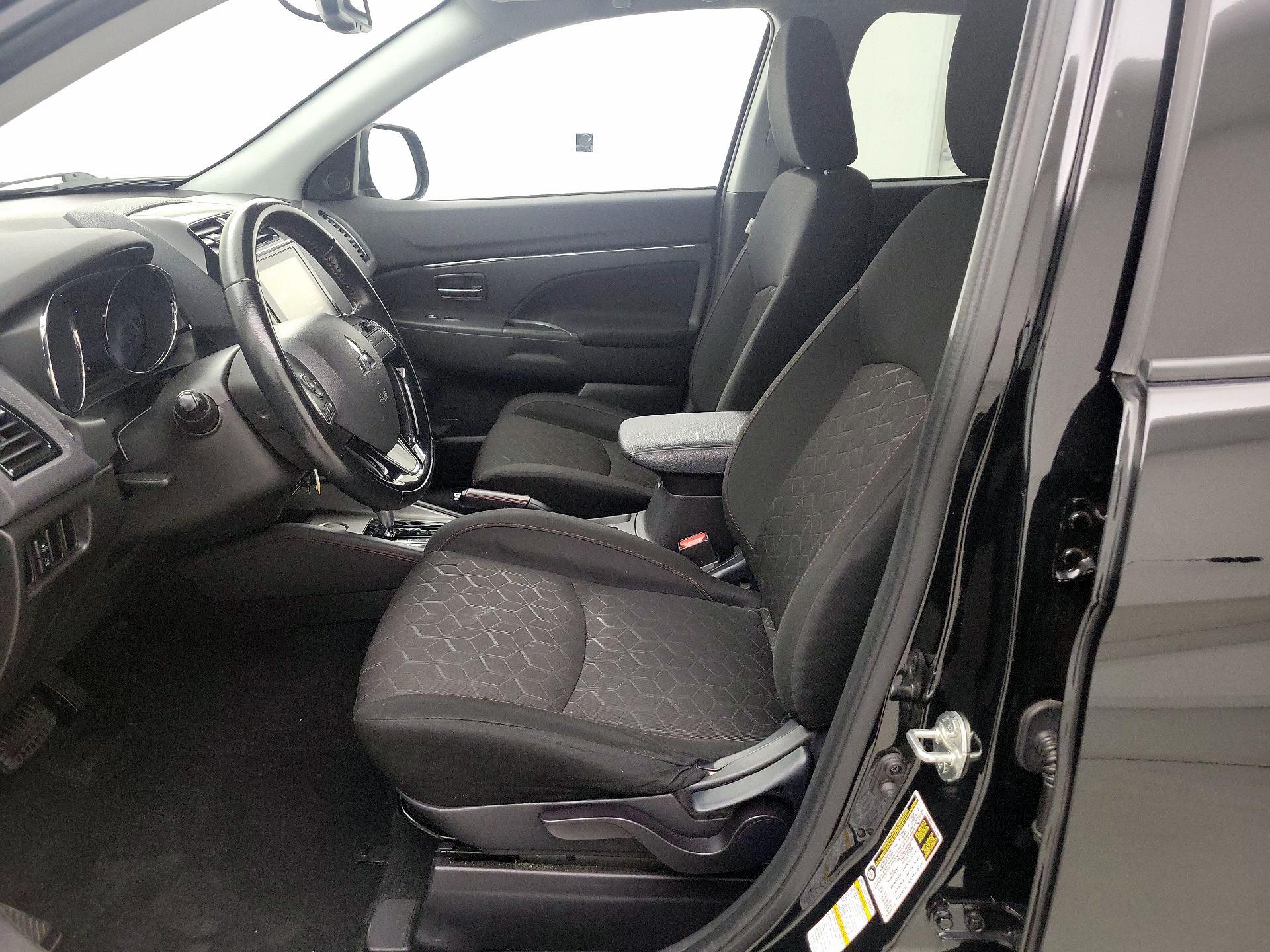 Thumbnail: 2021 Mitsubishi Outlander Sport - 11