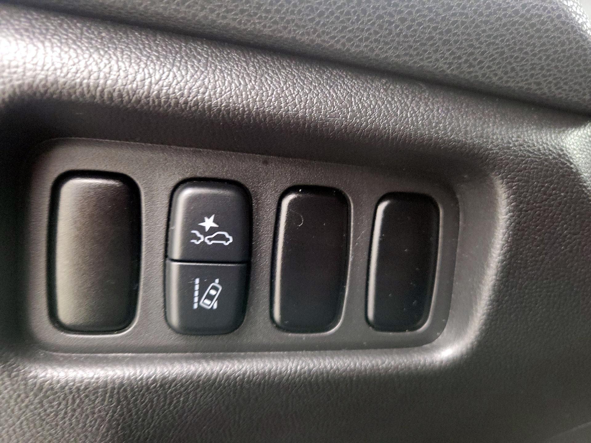 Thumbnail: 2021 Mitsubishi Outlander Sport - 13