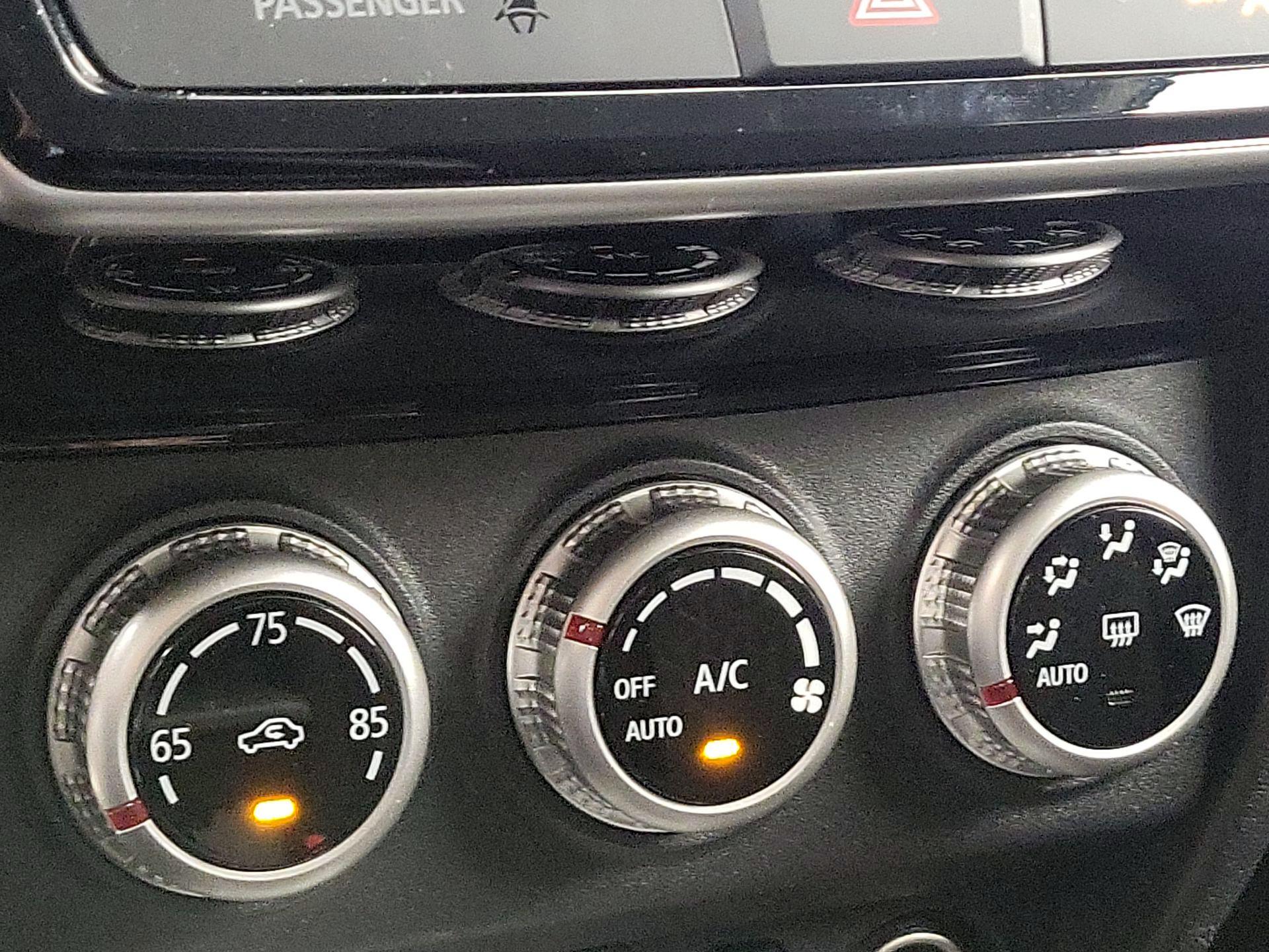 Thumbnail: 2021 Mitsubishi Outlander Sport - 16