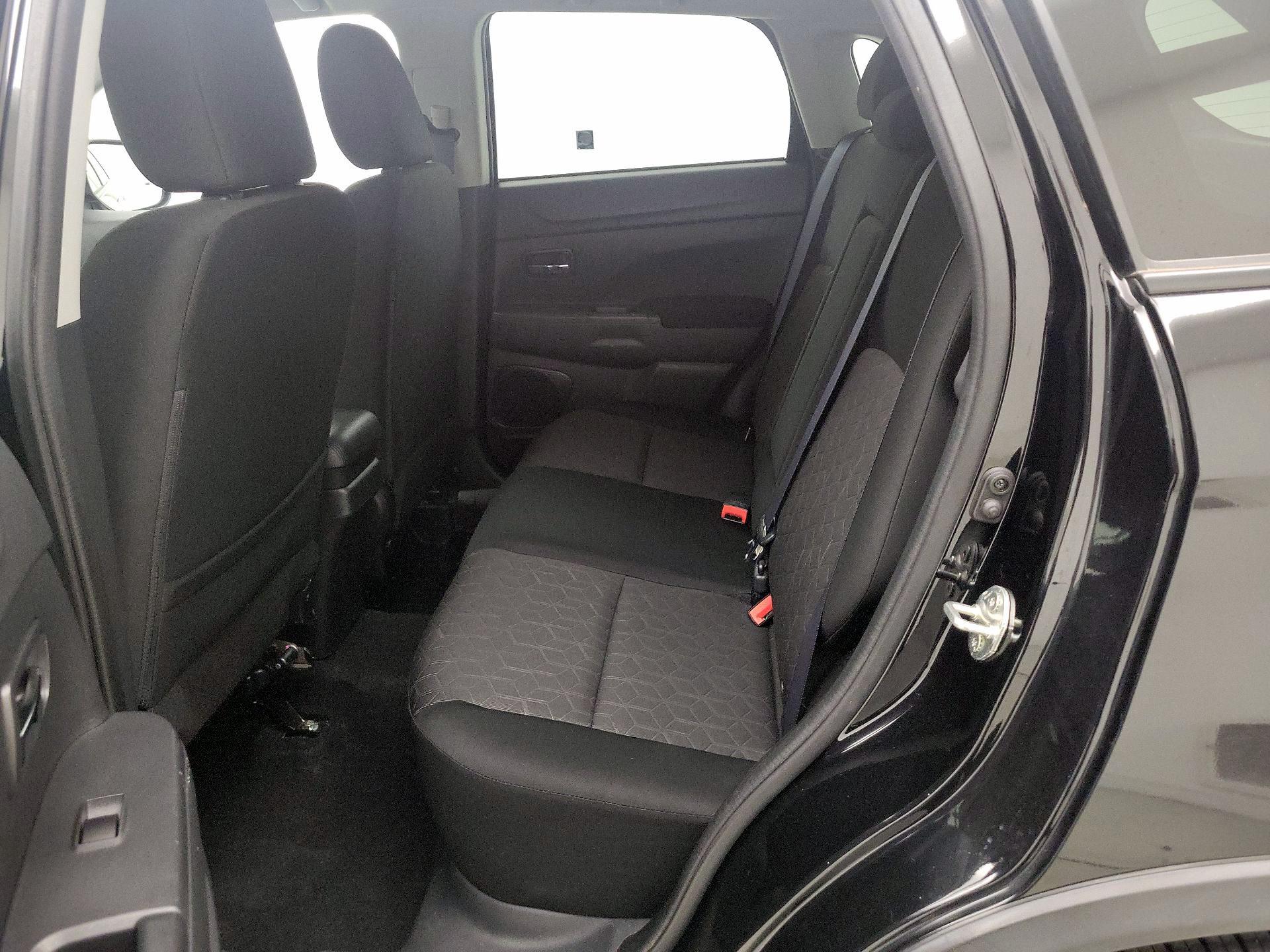 Thumbnail: 2021 Mitsubishi Outlander Sport - 19