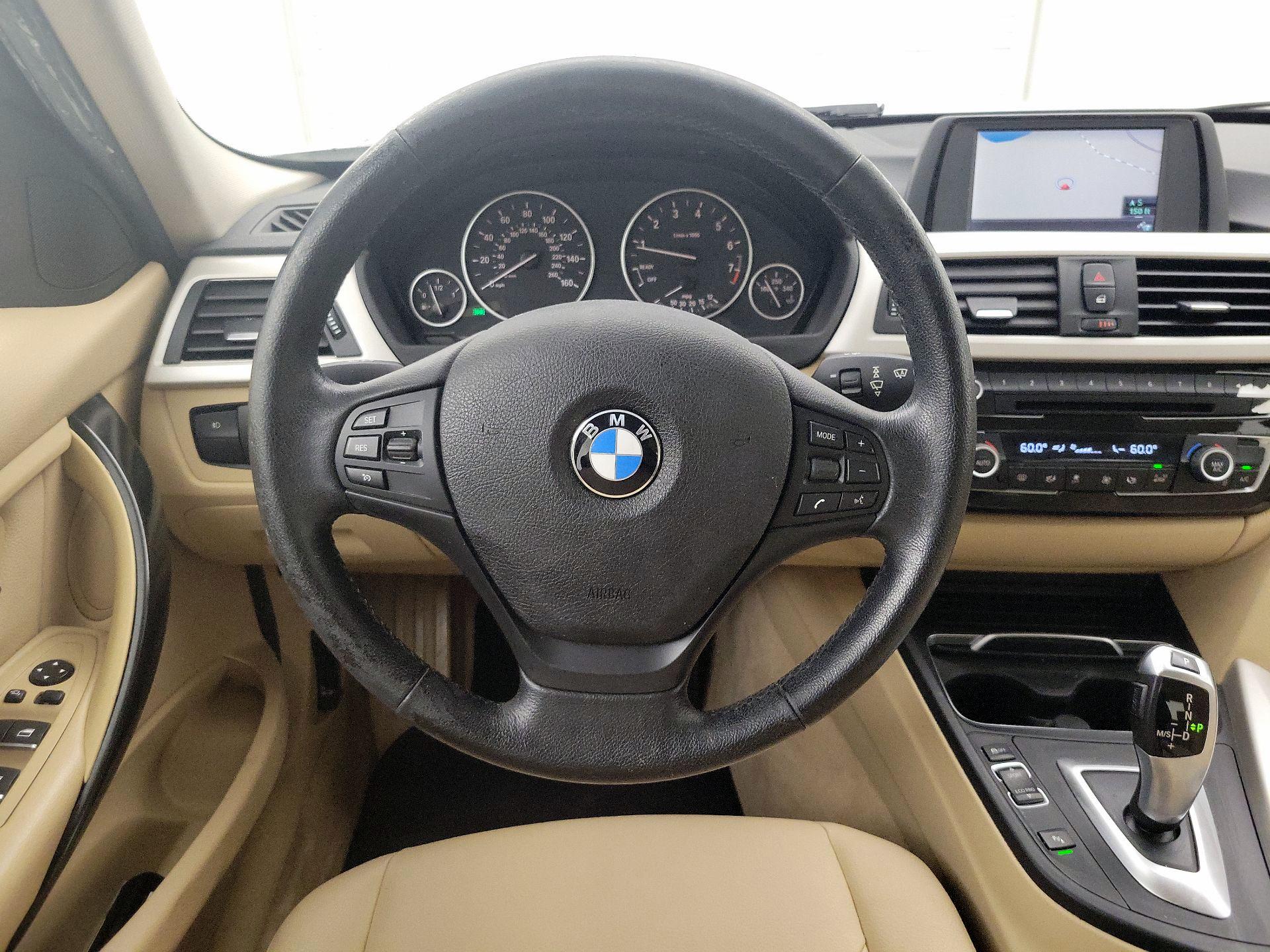 Thumbnail: 2016 BMW 3 Series - 10