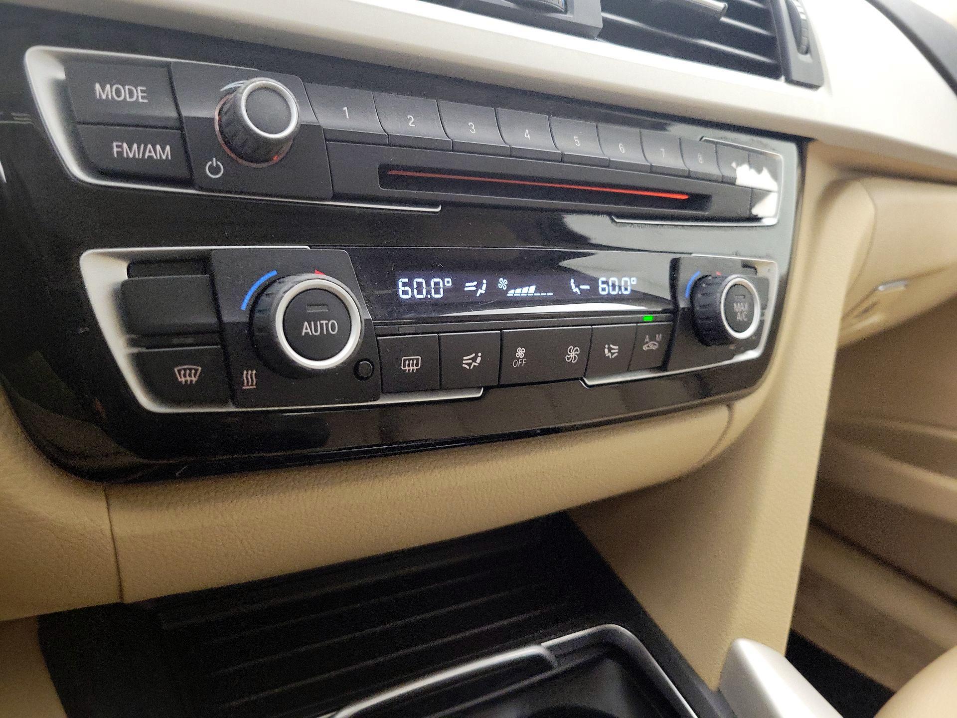 Thumbnail: 2016 BMW 3 Series - 17