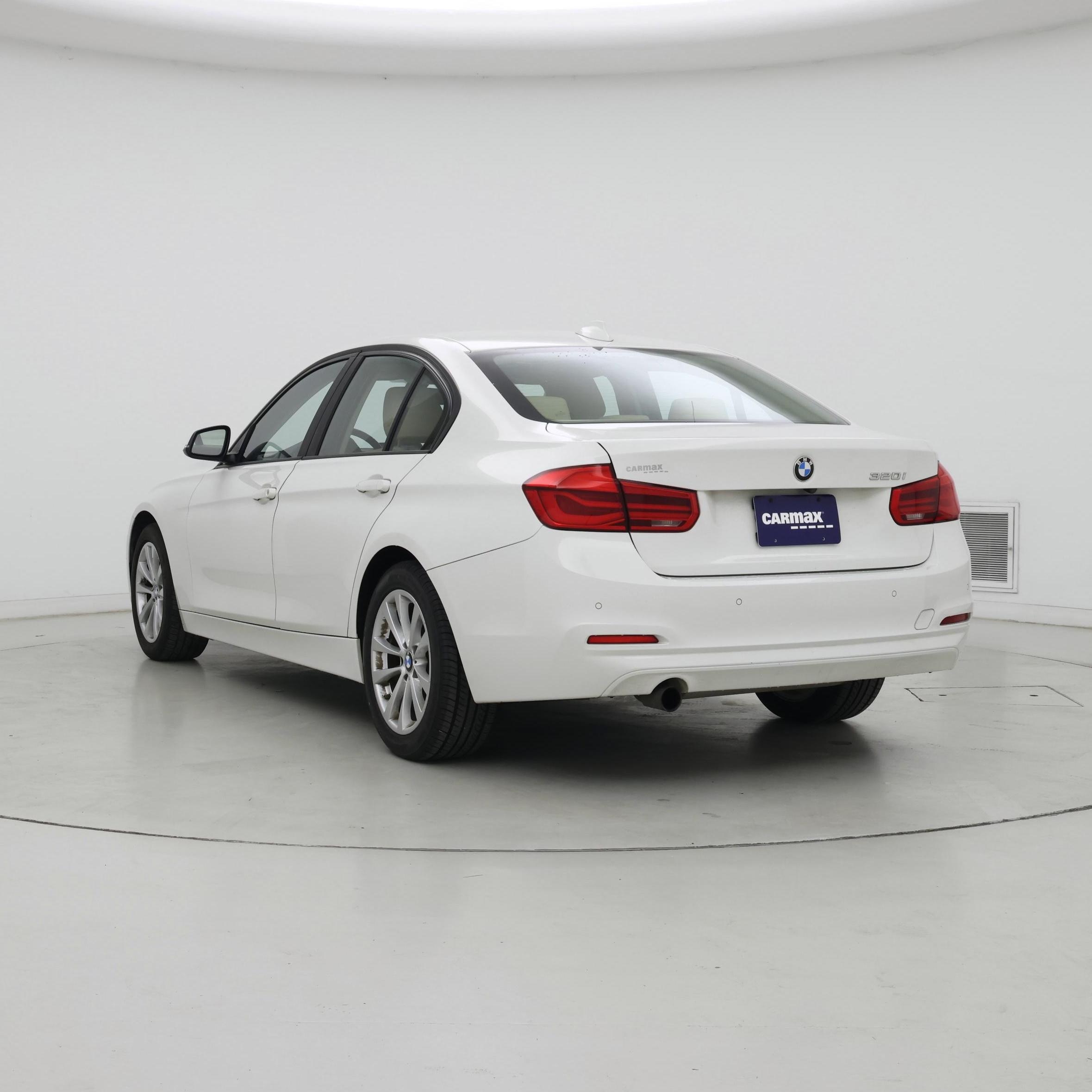 Thumbnail: 2016 BMW 3 Series - 2