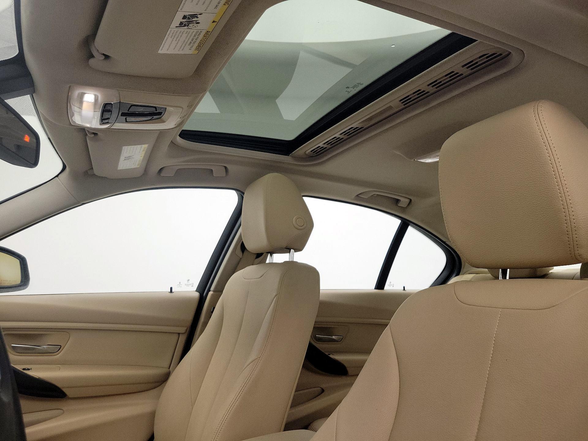 Thumbnail: 2016 BMW 3 Series - 20