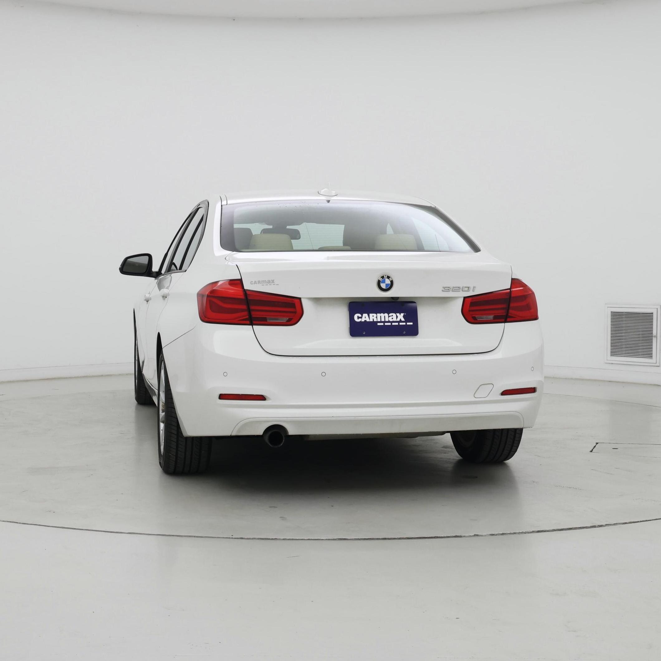 Thumbnail: 2016 BMW 3 Series - 6