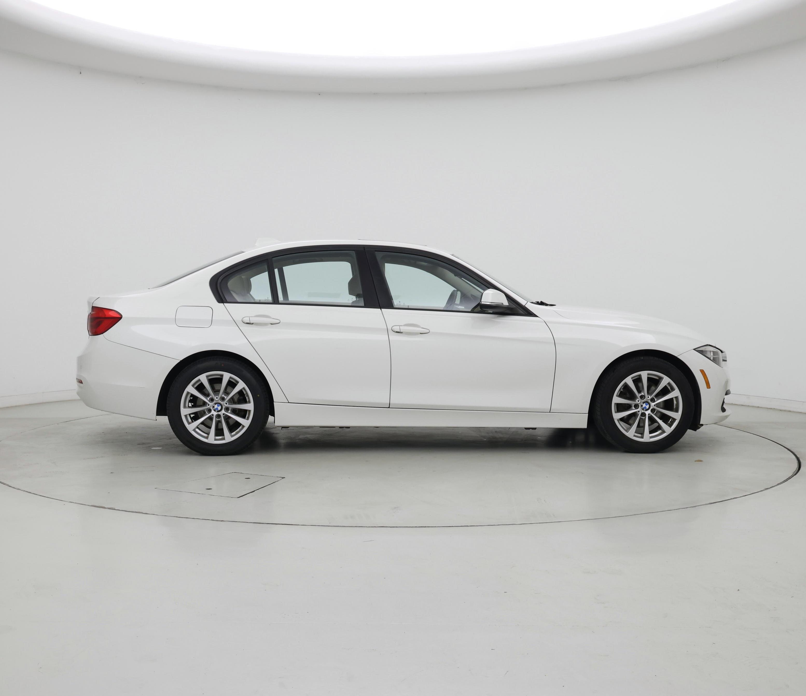 Thumbnail: 2016 BMW 3 Series - 7
