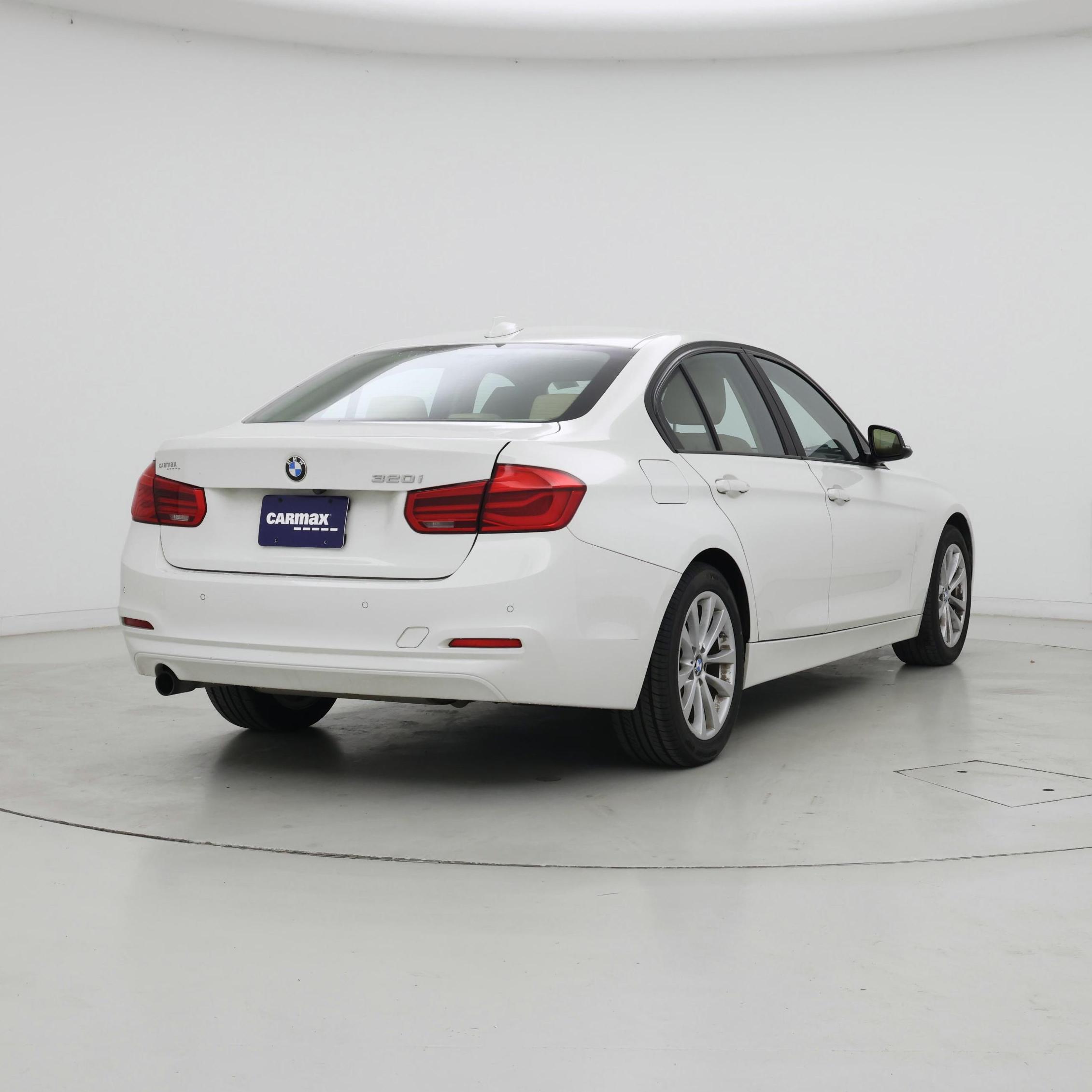 Thumbnail: 2016 BMW 3 Series - 8