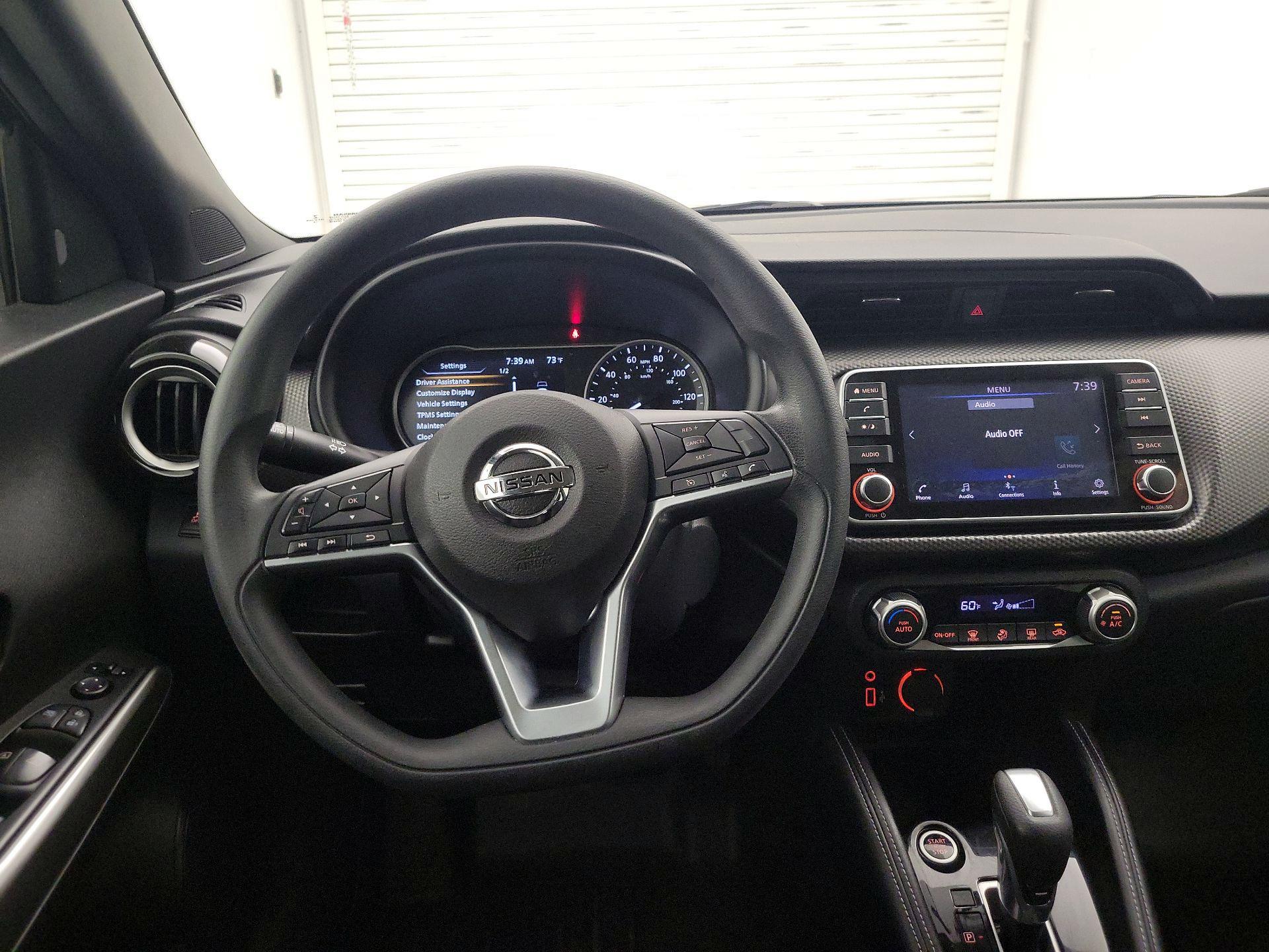 Thumbnail: 2018 Nissan Kicks - 10