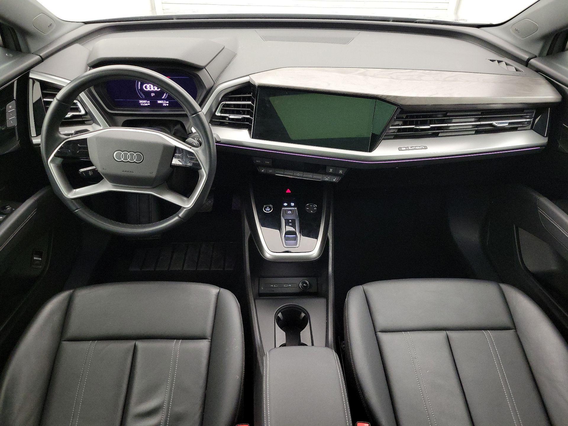 Thumbnail: 2023 Audi Q4 e-tron - 9