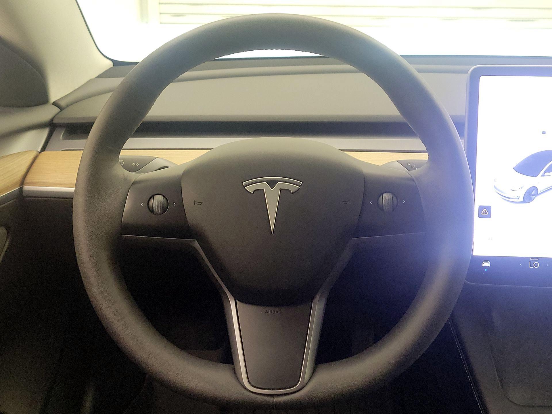 Thumbnail: 2021 Tesla Model 3 - 10