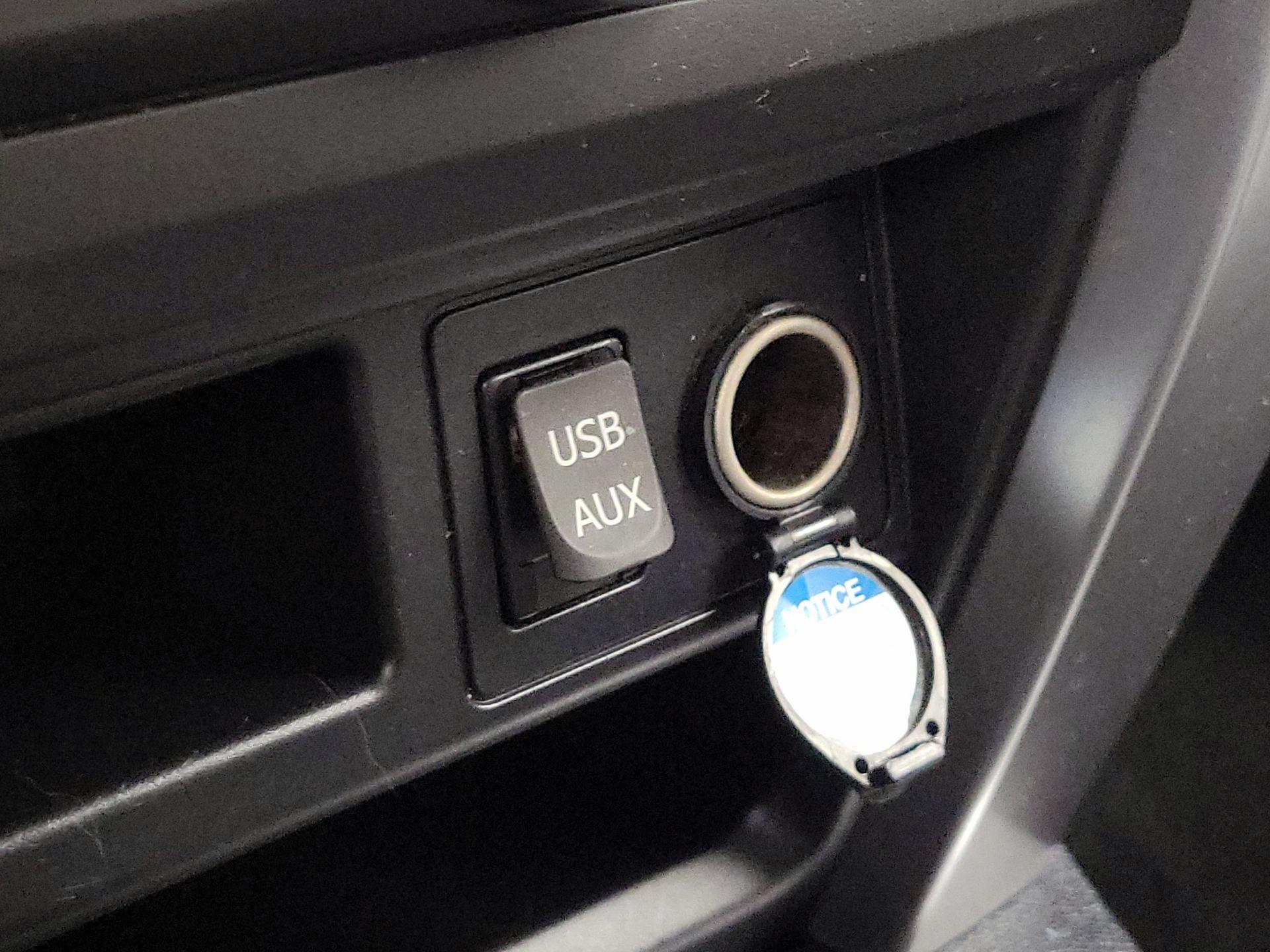 Thumbnail: 2016 Toyota 4Runner - 18