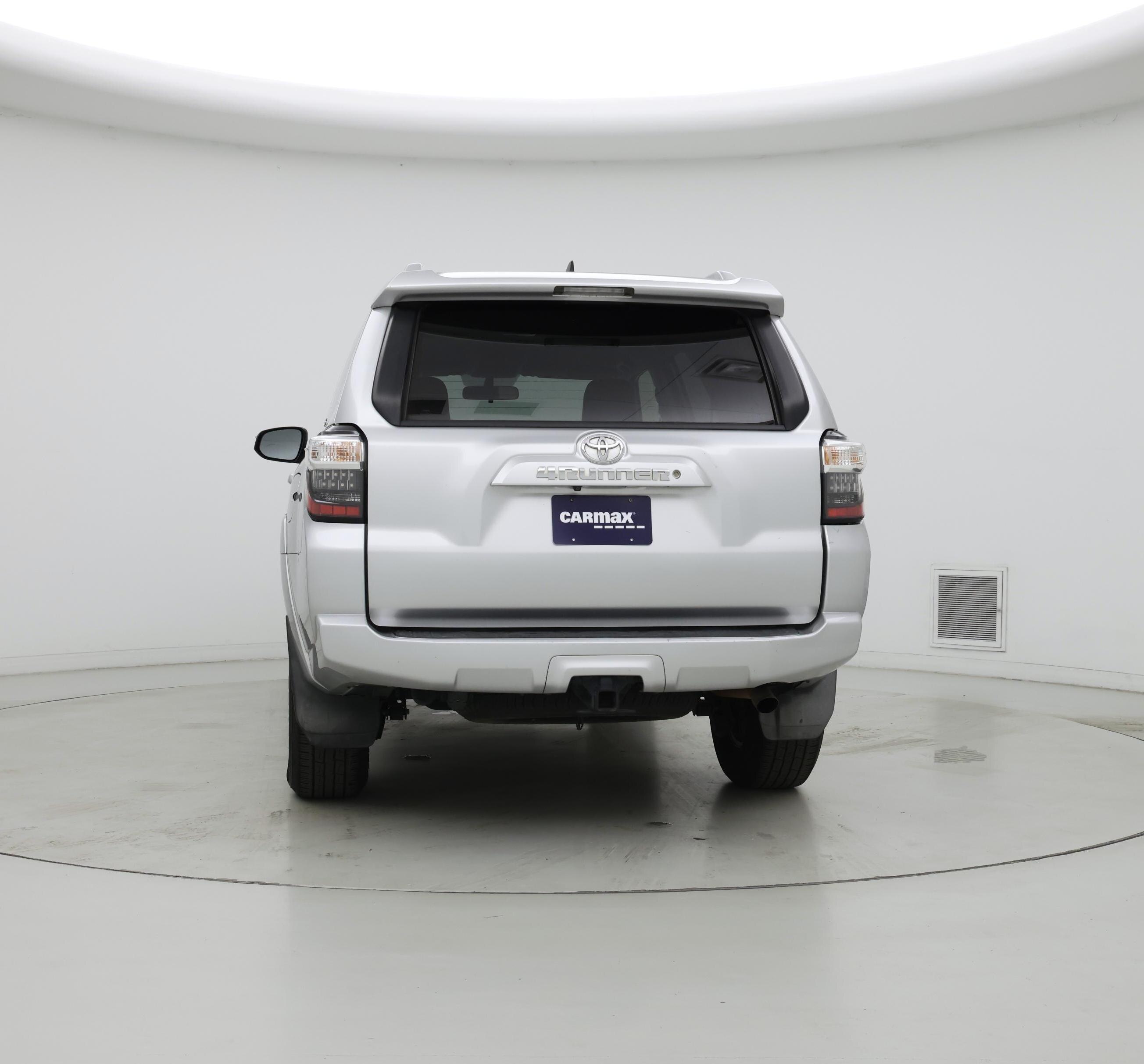 Thumbnail: 2016 Toyota 4Runner - 6