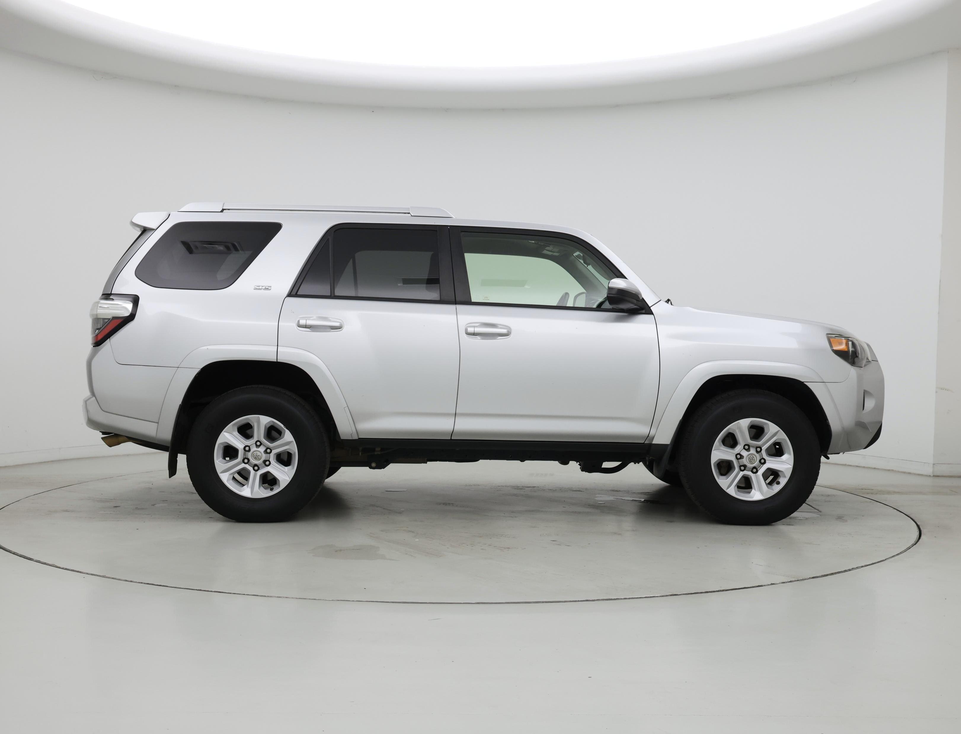 Thumbnail: 2016 Toyota 4Runner - 7