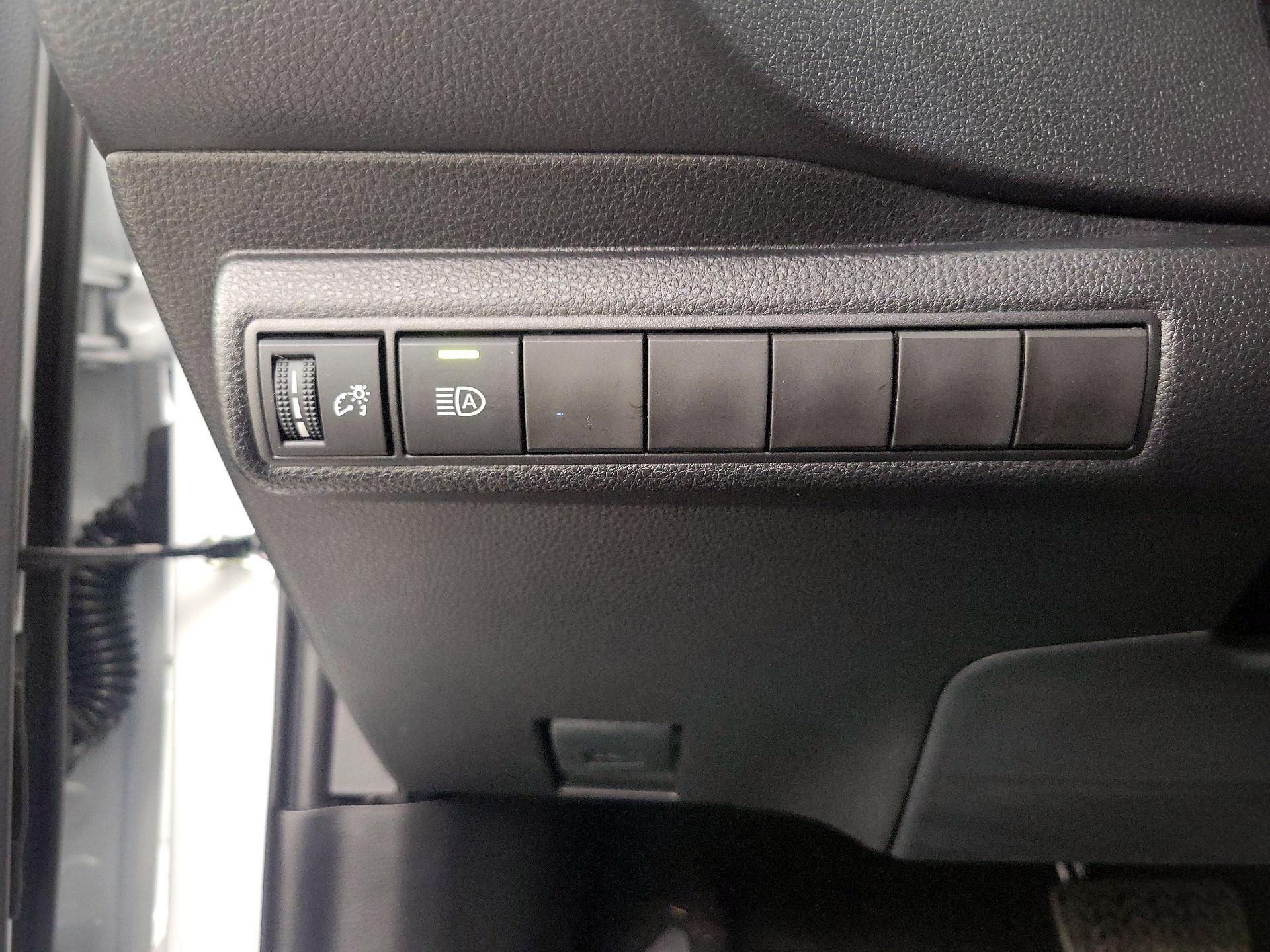 Thumbnail: 2025 Toyota Corolla - 13