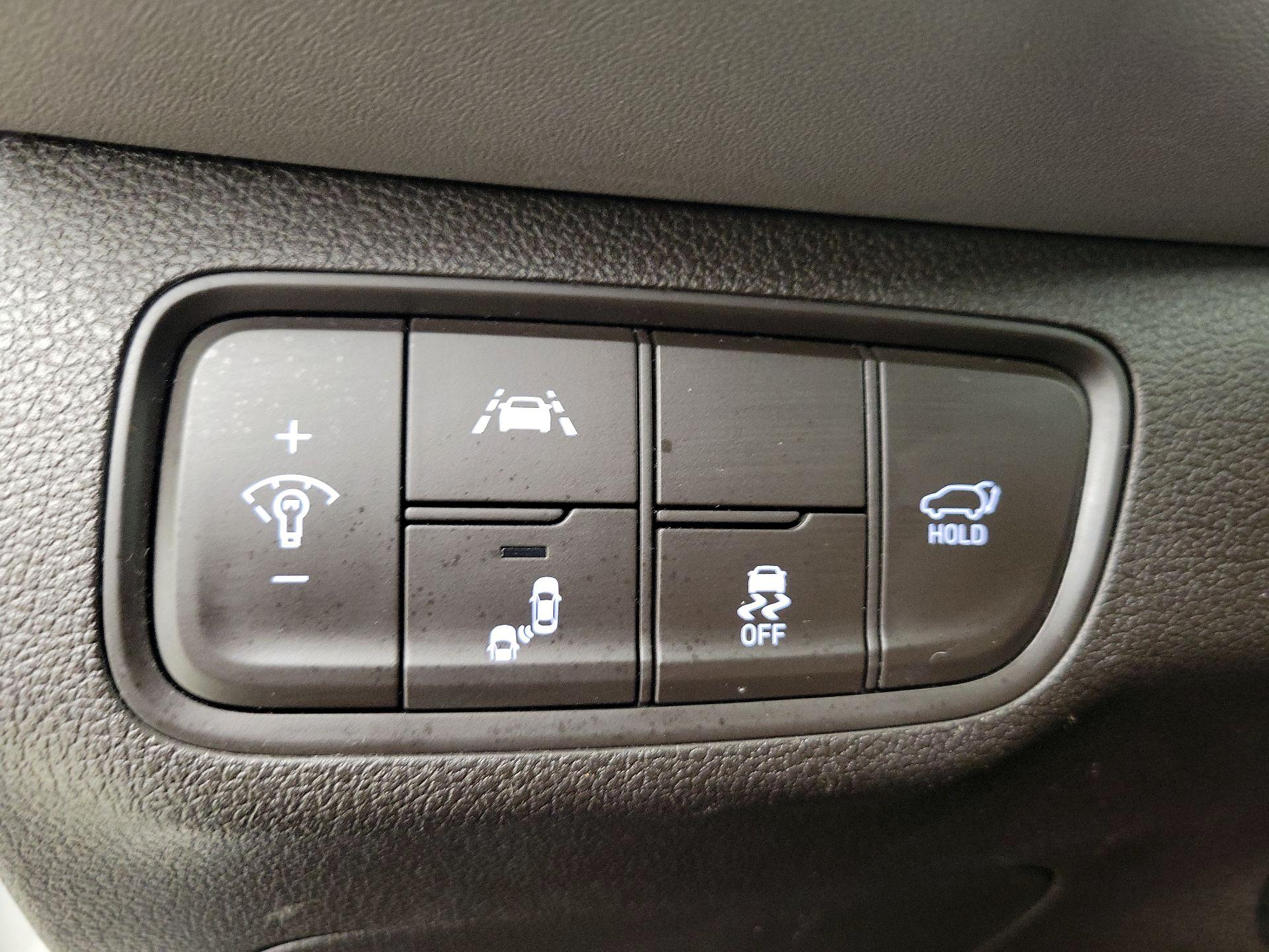 Thumbnail: 2019 Hyundai Santa Fe - 13