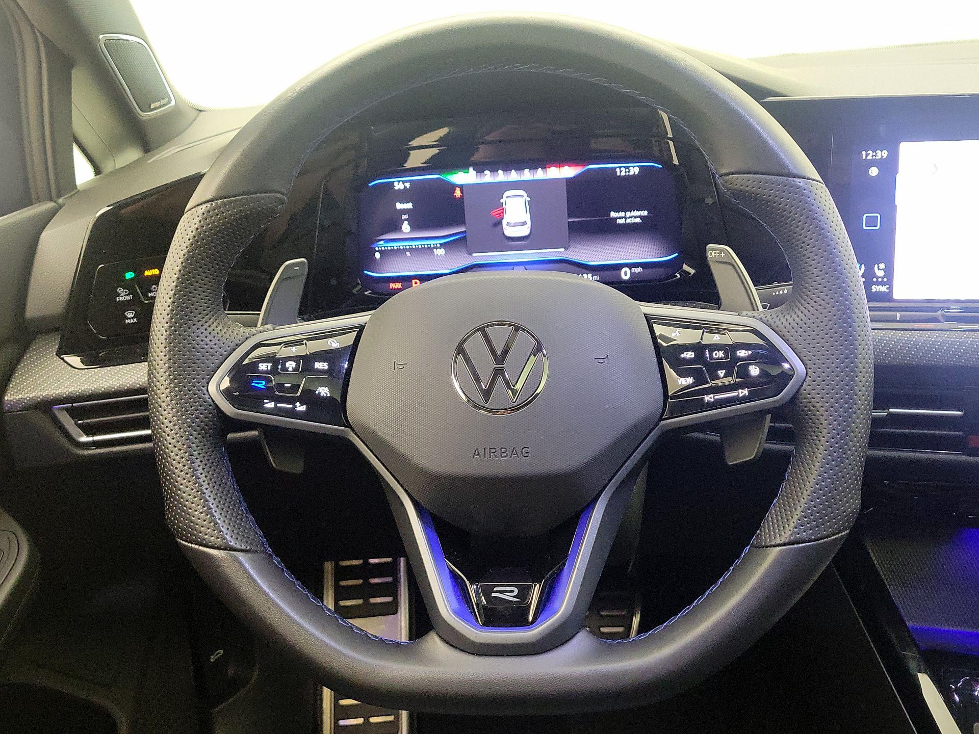 Thumbnail: 2023 Volkswagen Golf - 10