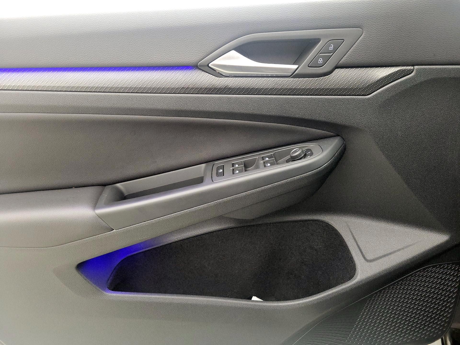 Thumbnail: 2023 Volkswagen Golf - 12