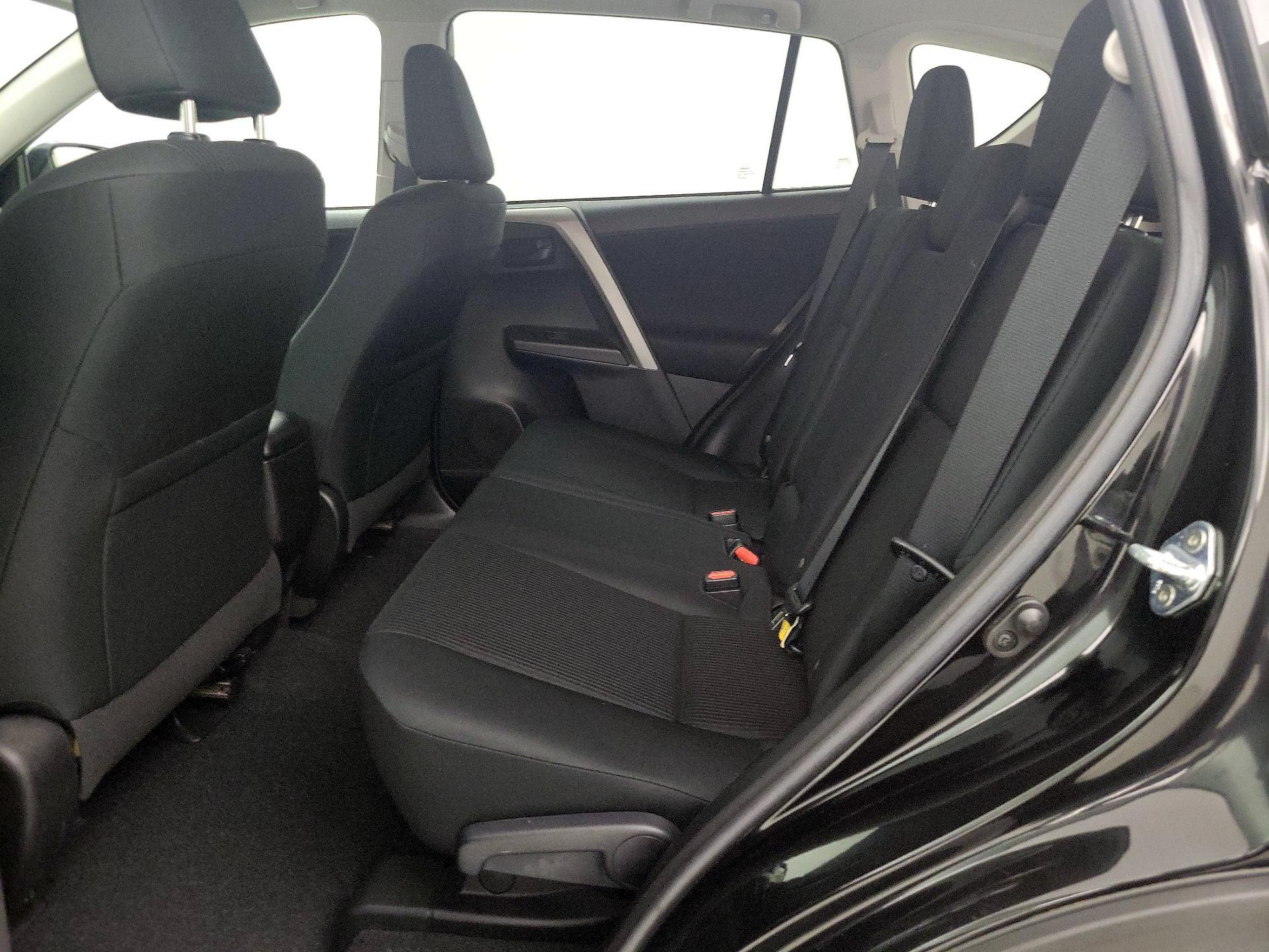 Thumbnail: 2017 Toyota RAV4 - 19