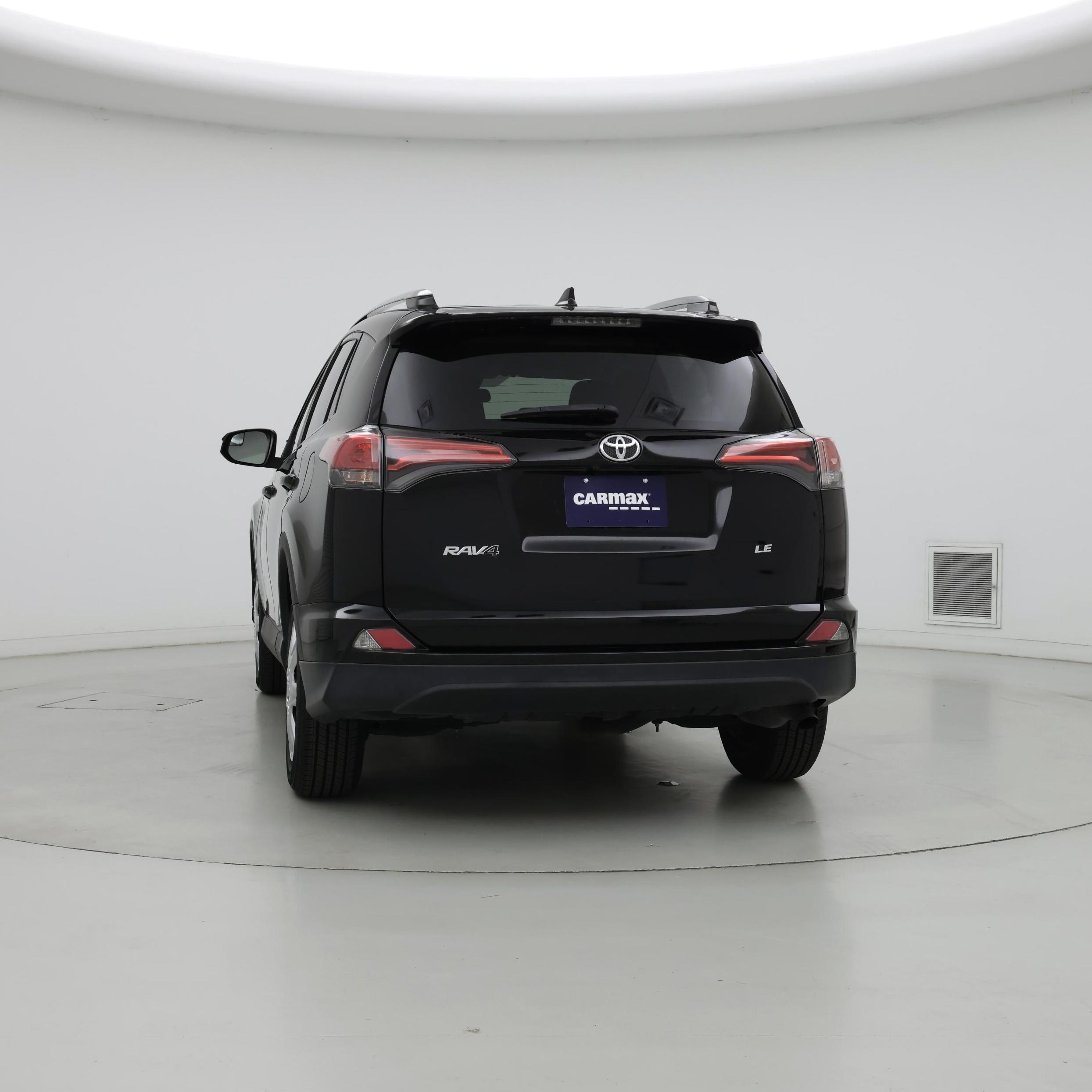 Thumbnail: 2017 Toyota RAV4 - 6