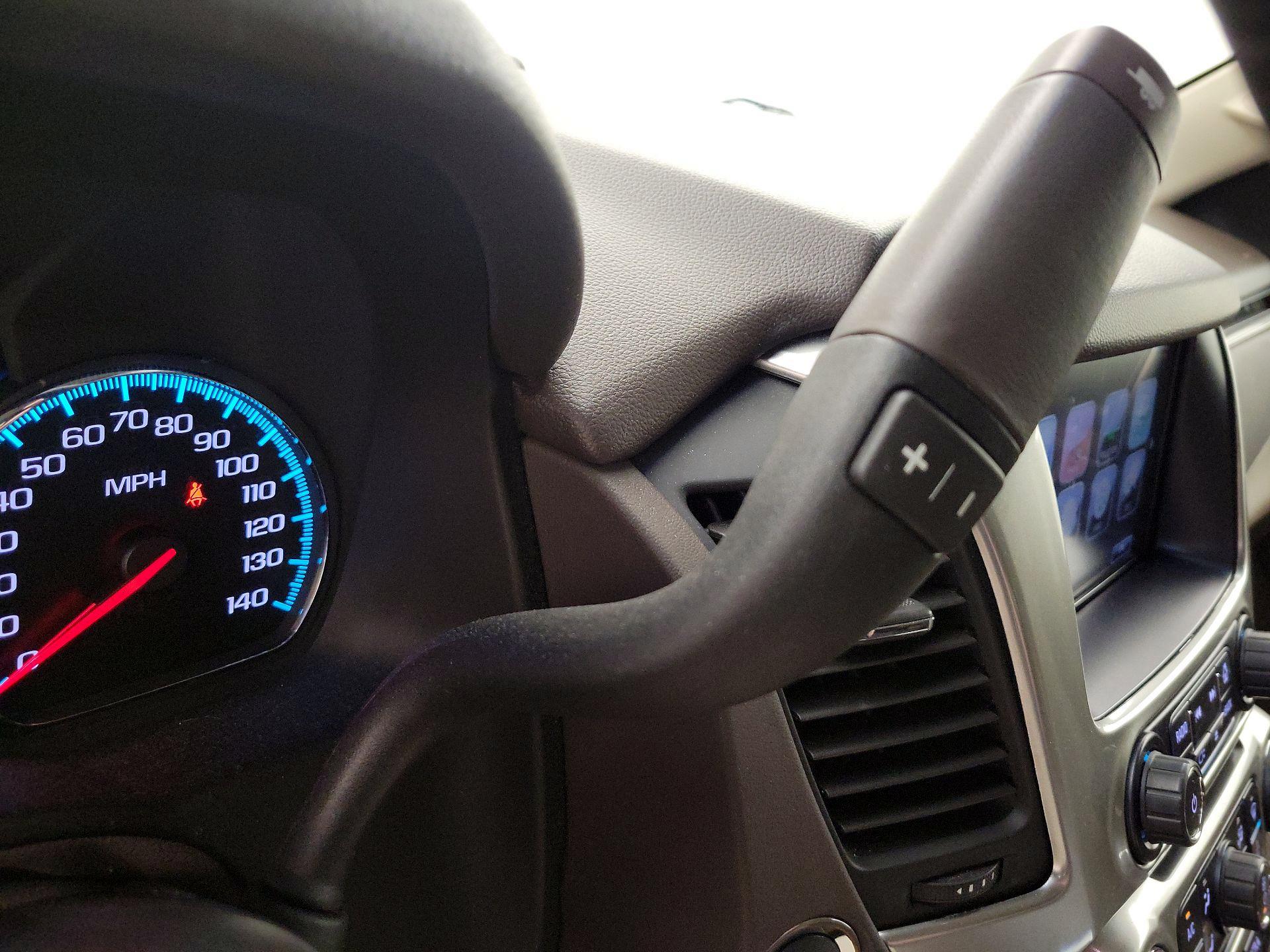 Thumbnail: 2017 Chevrolet Tahoe - 18