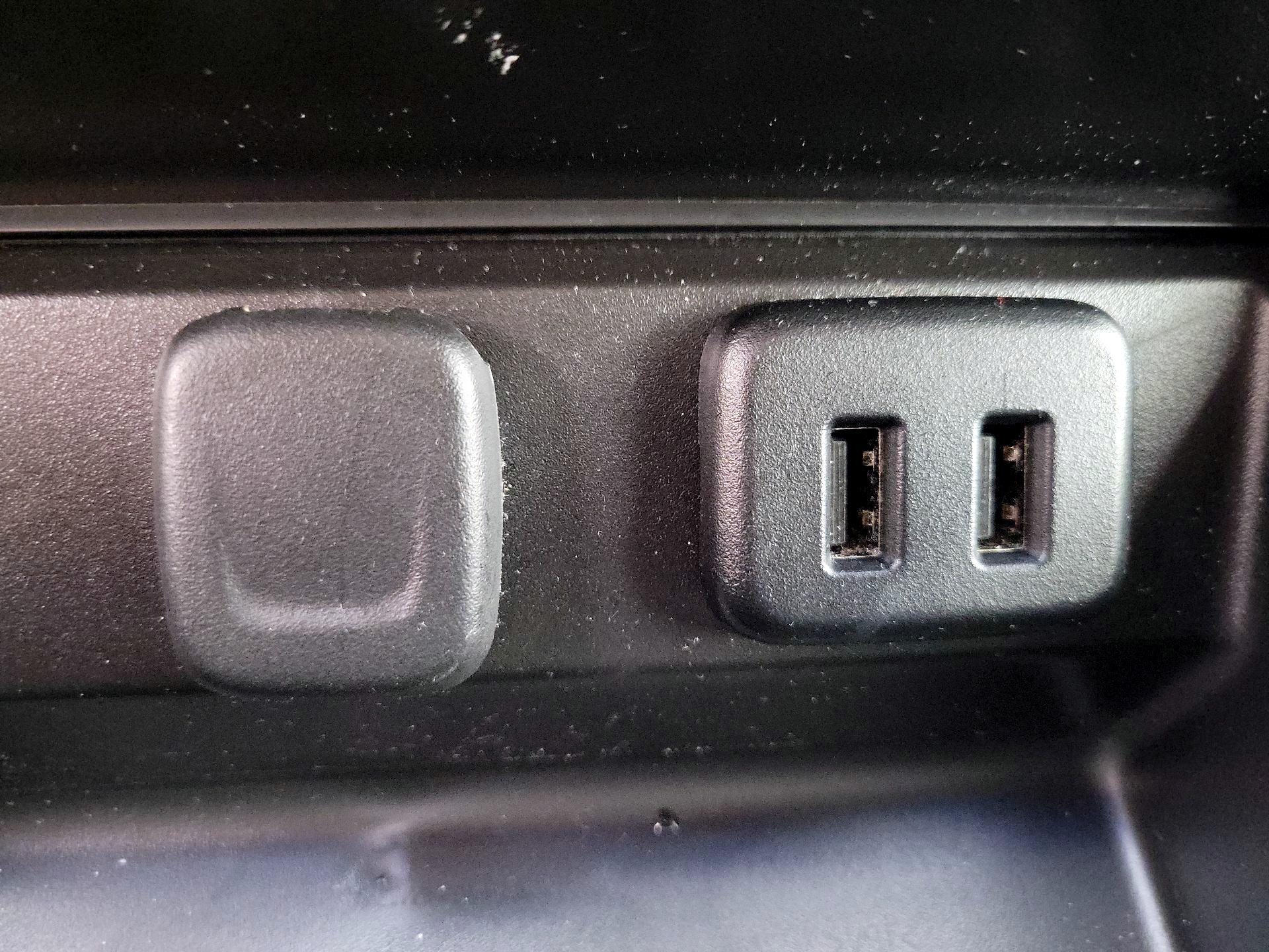 Thumbnail: 2017 Chevrolet Tahoe - 19