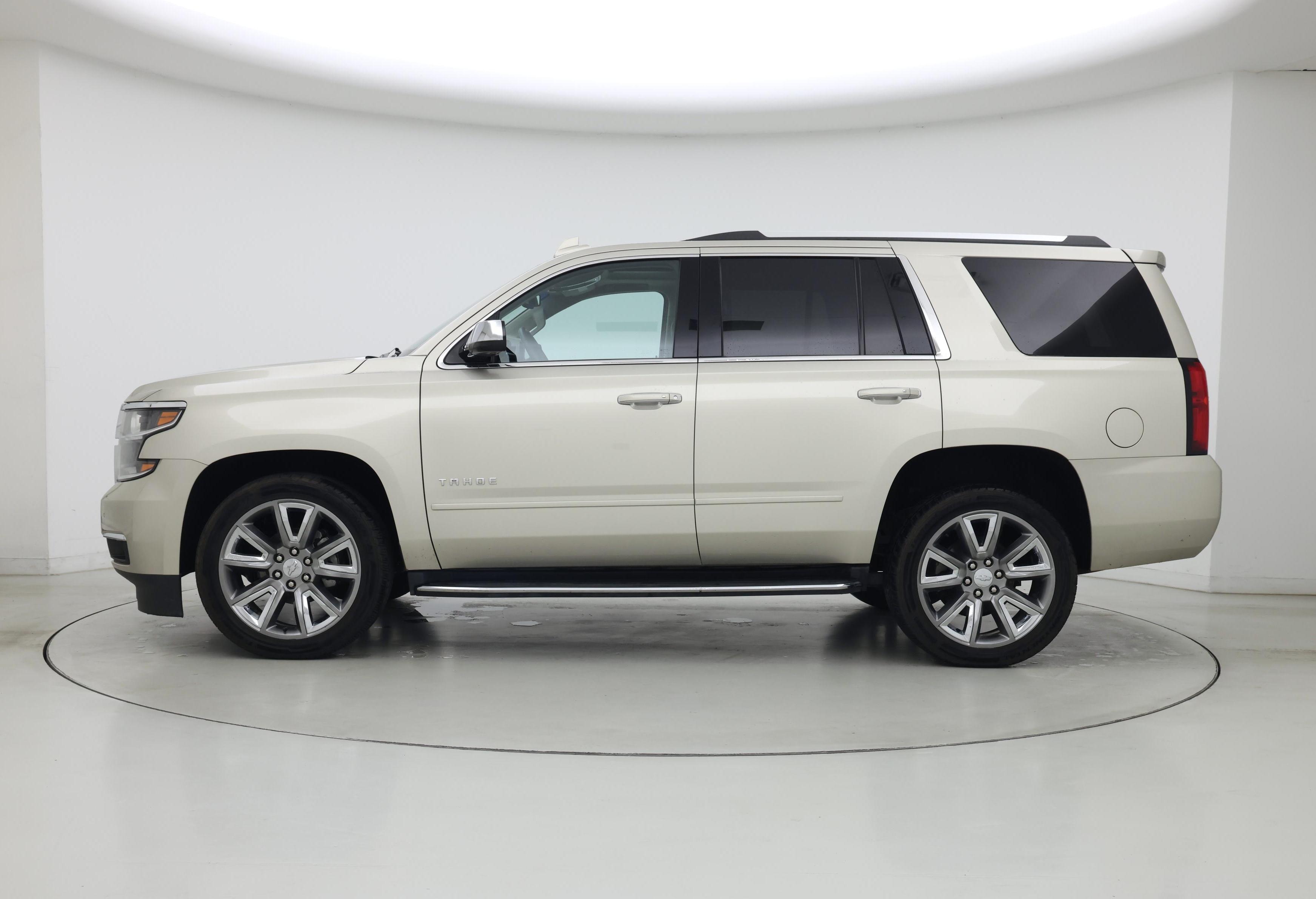 Thumbnail: 2017 Chevrolet Tahoe - 3