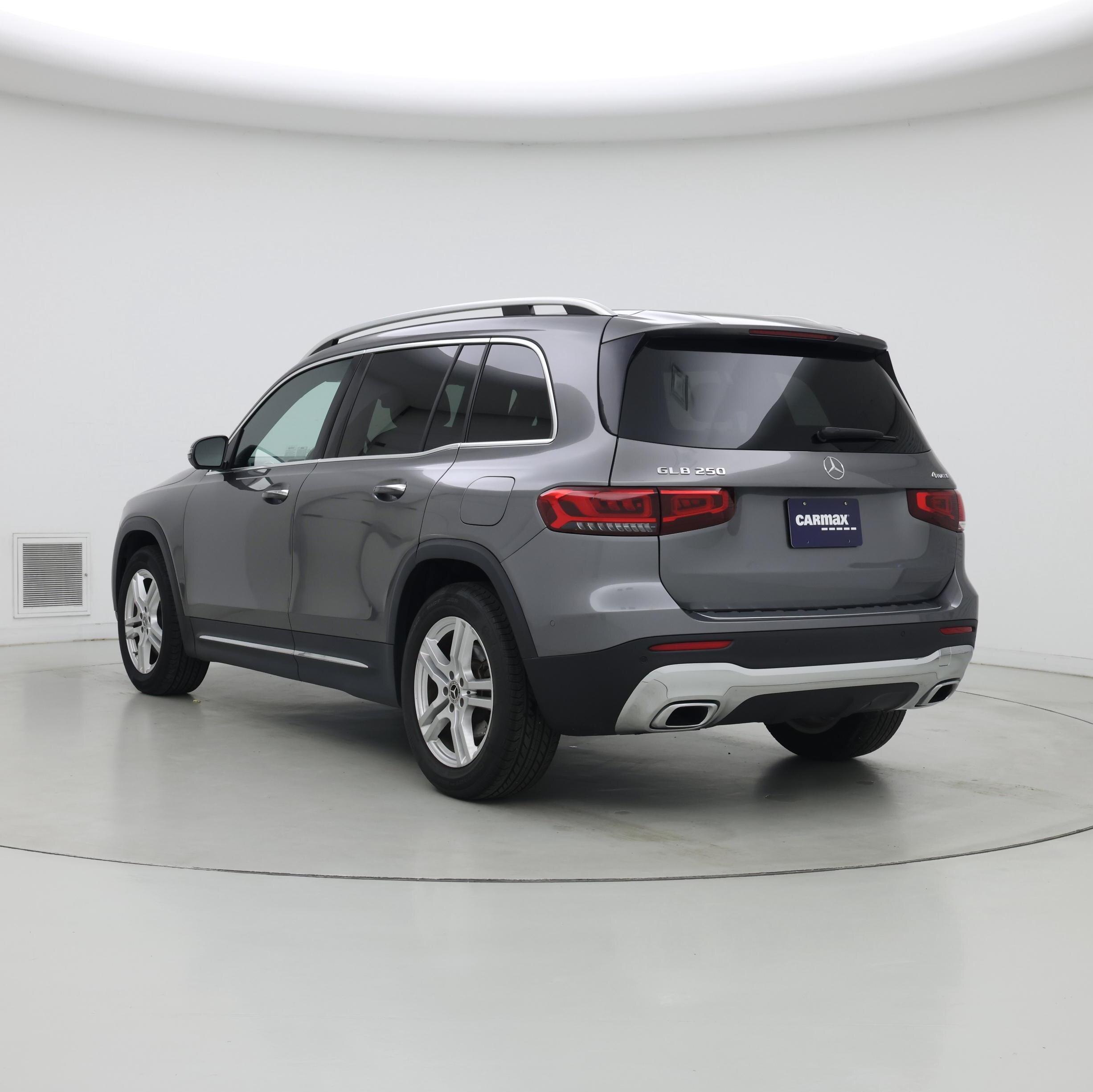 Thumbnail: 2021 Mercedes-Benz GLB - 2