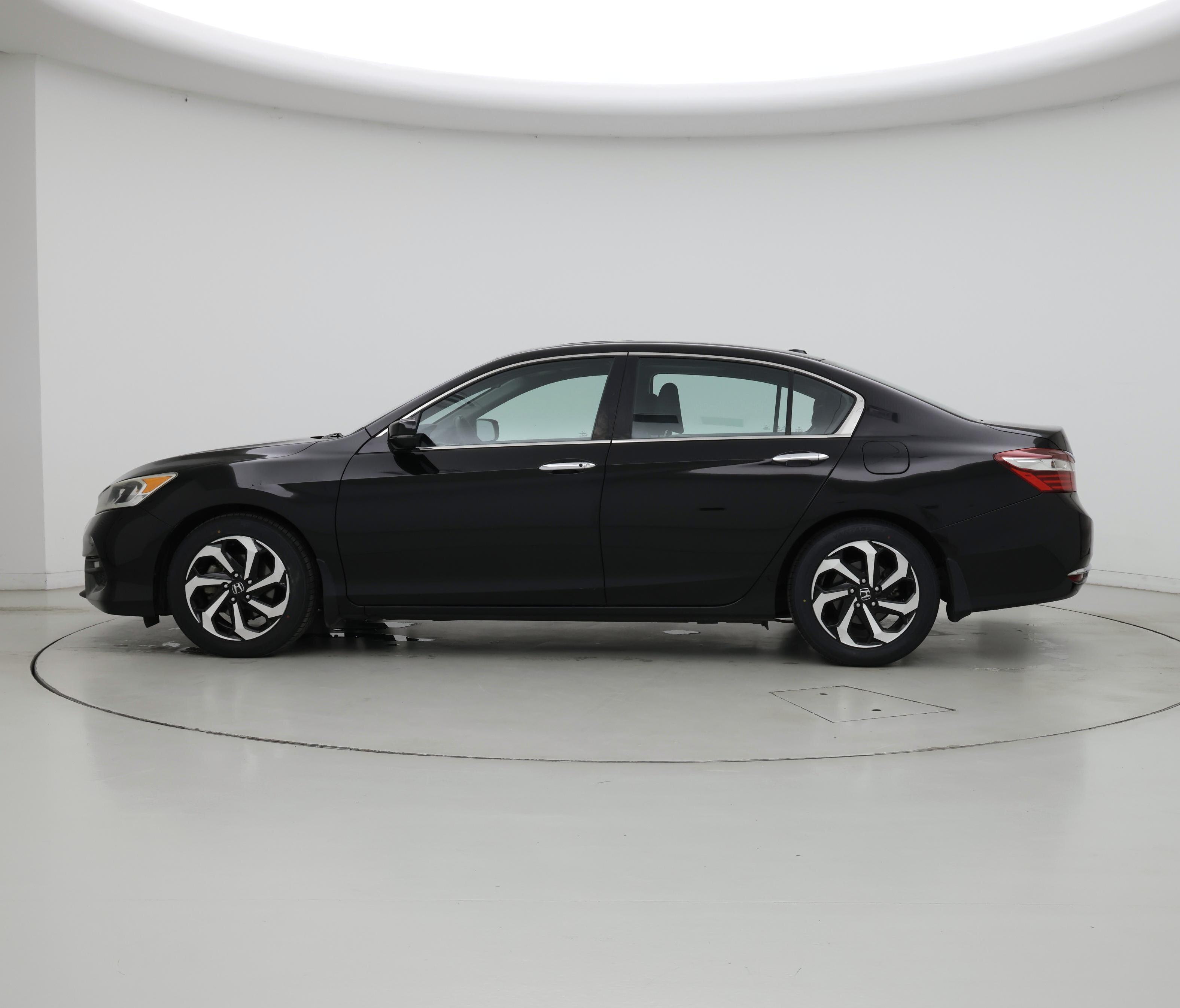 Thumbnail: 2016 Honda Accord - 3