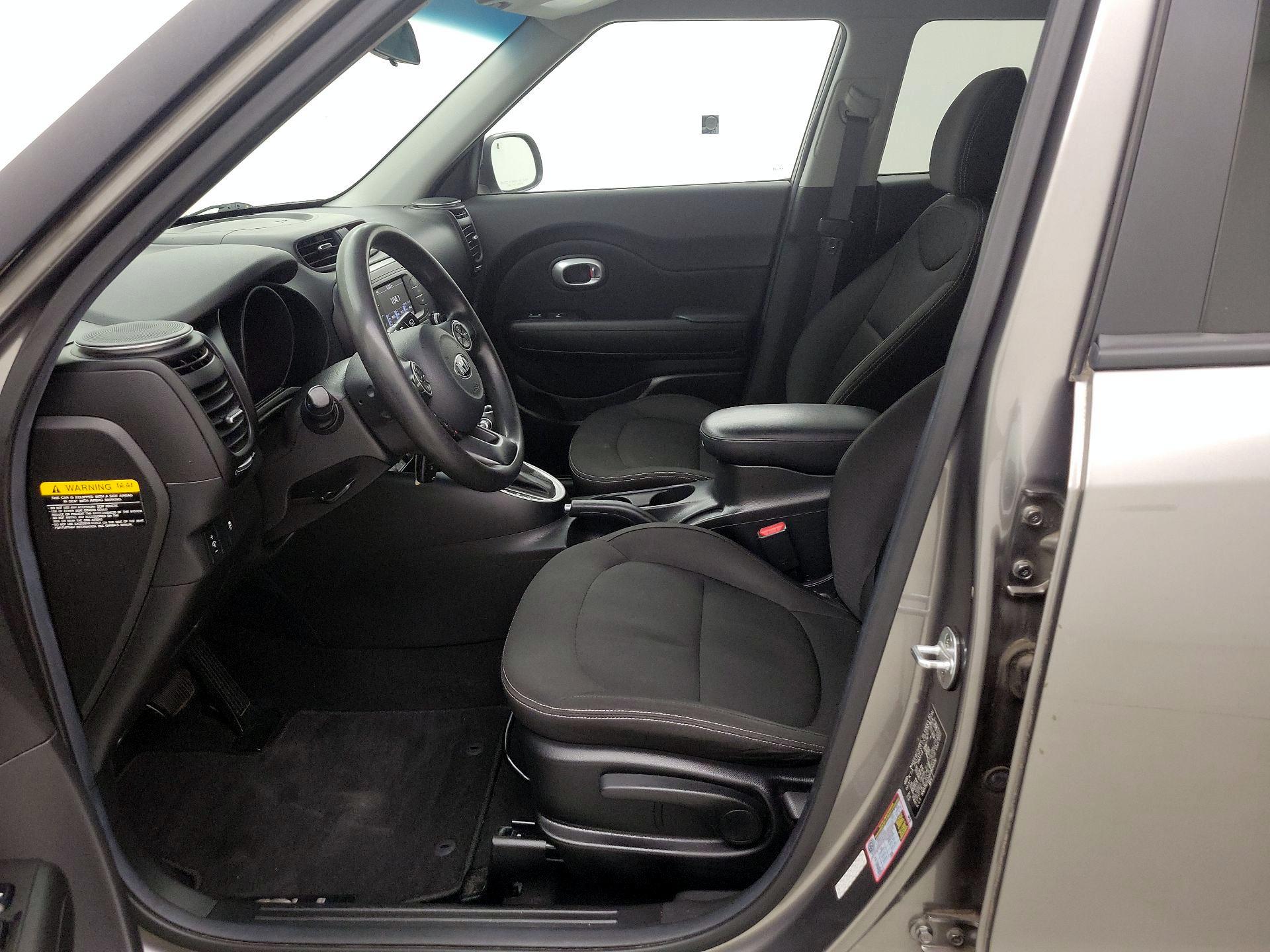 Thumbnail: 2017 Kia Soul - 11