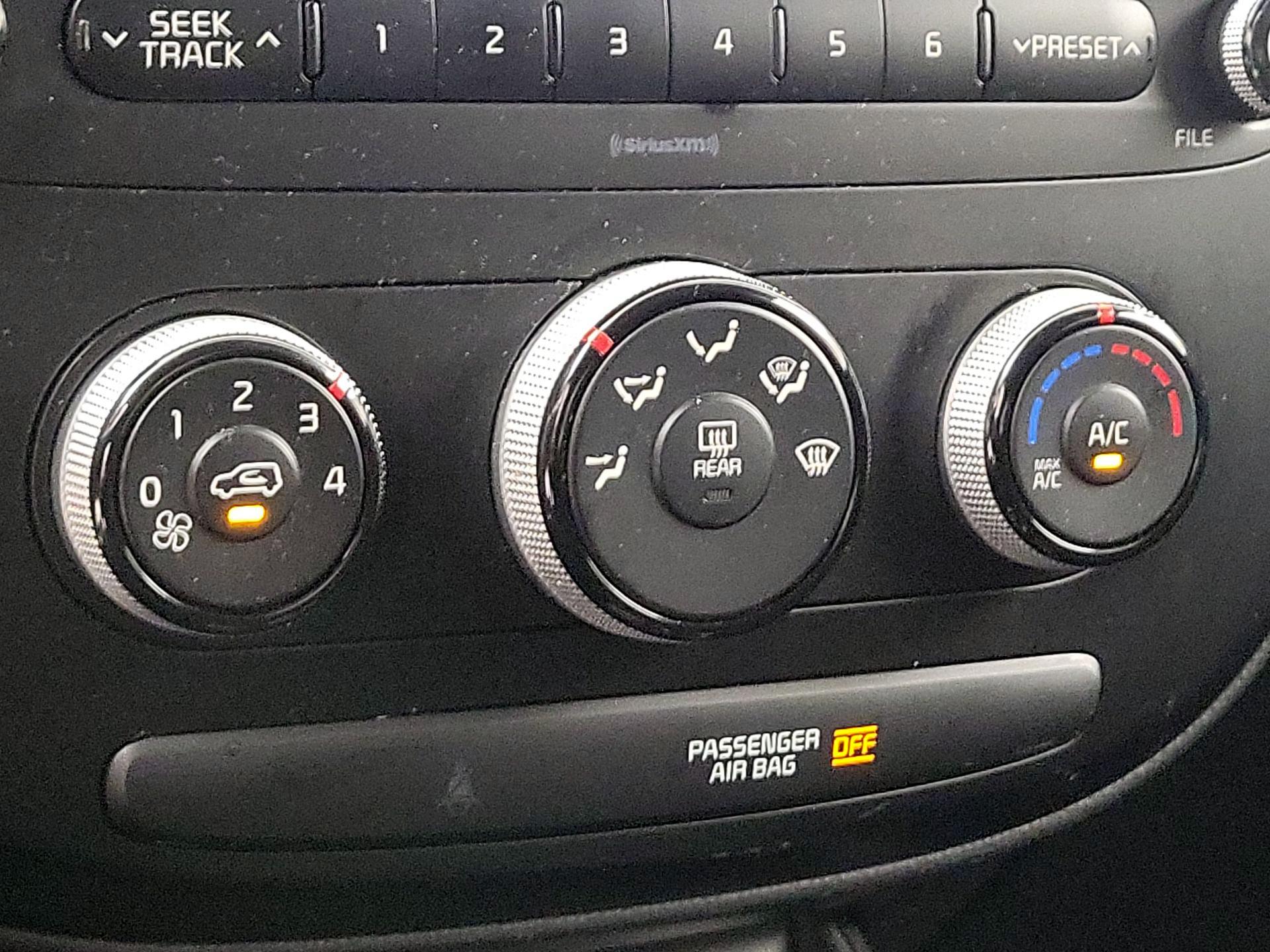 Thumbnail: 2017 Kia Soul - 15