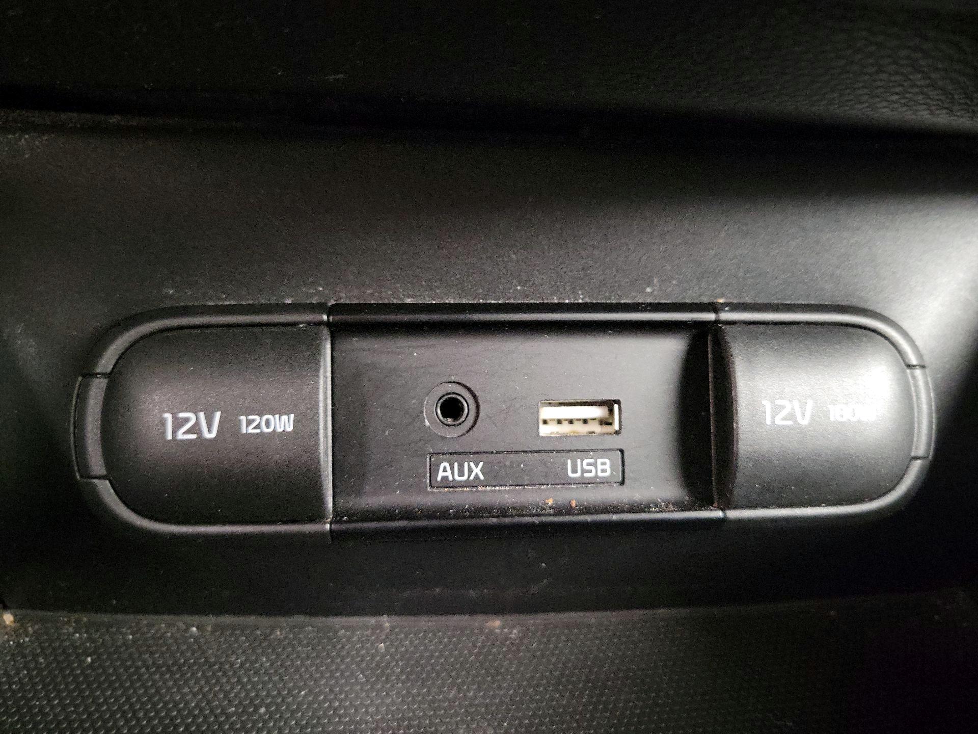 Thumbnail: 2017 Kia Soul - 17