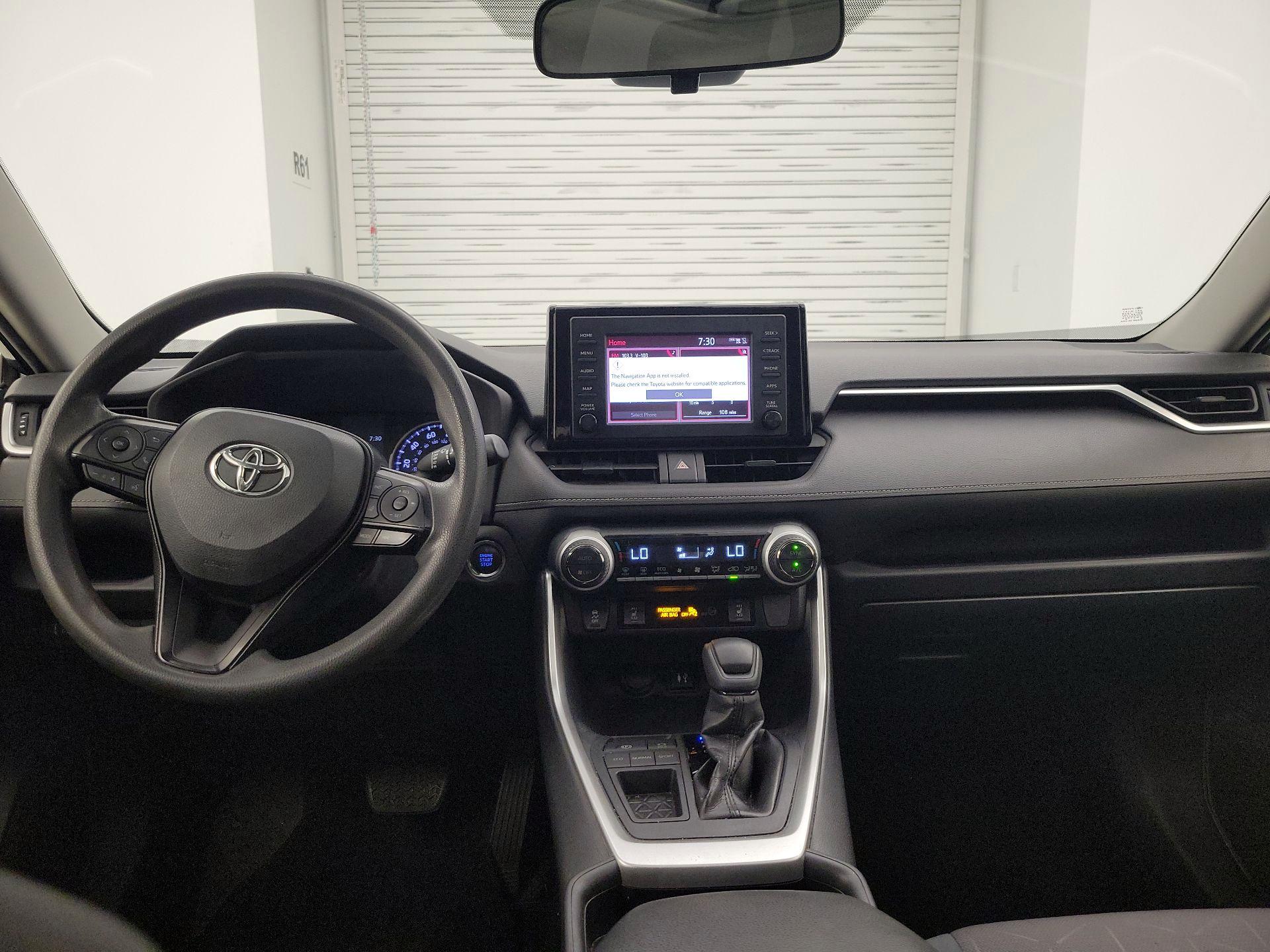 Thumbnail: 2019 Toyota RAV4 - 9