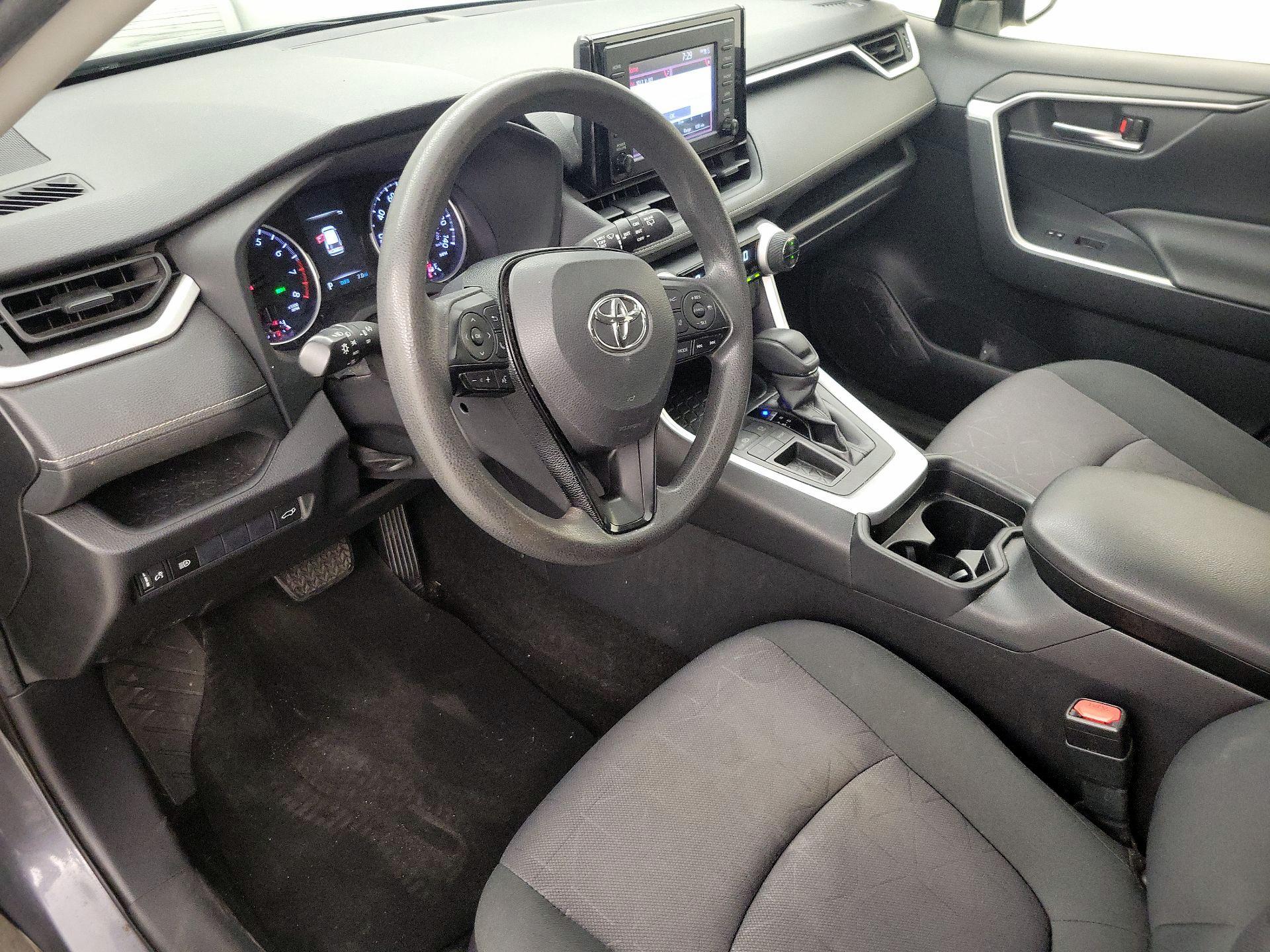 Thumbnail: 2019 Toyota RAV4 - 11