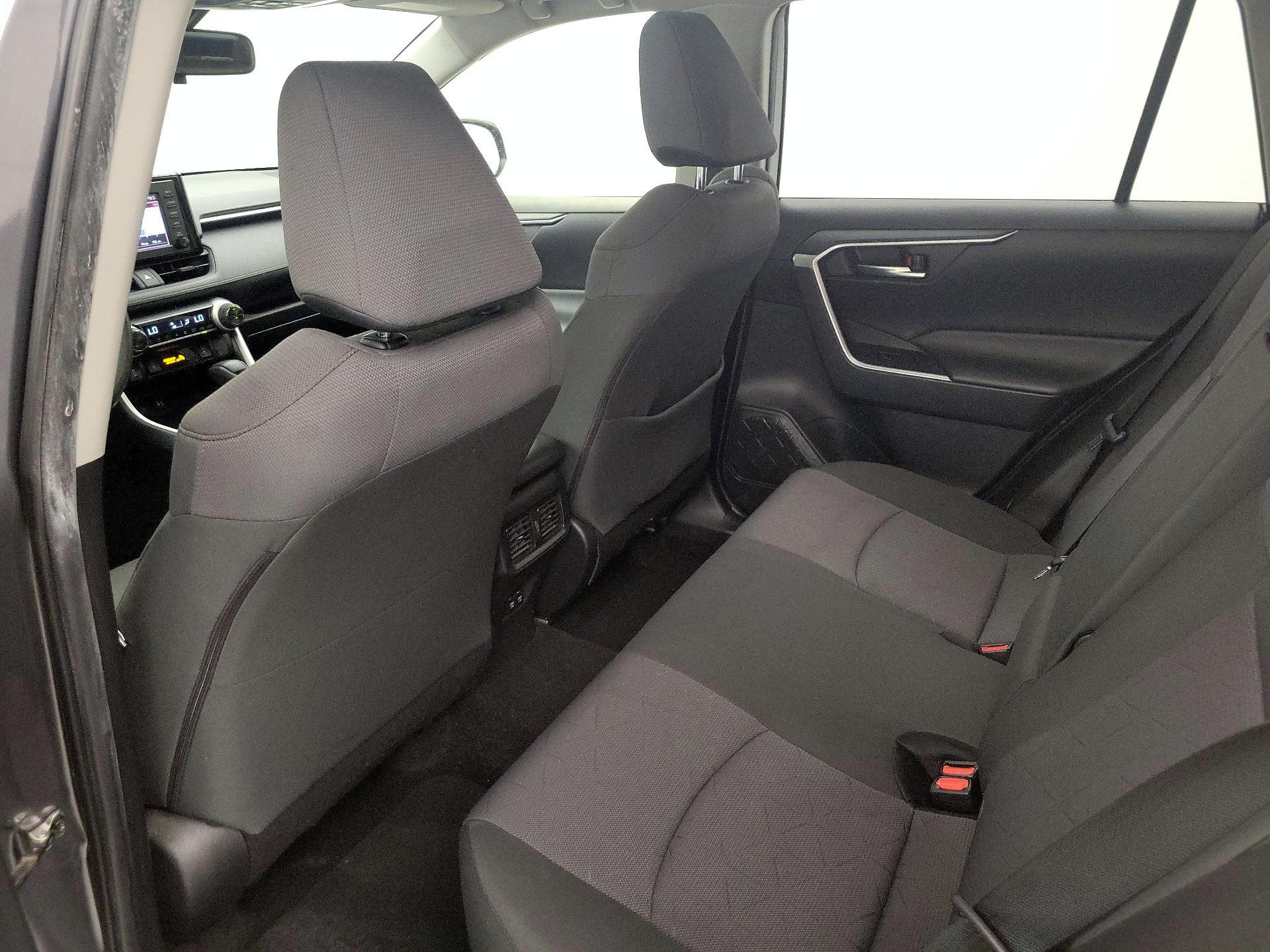 Thumbnail: 2019 Toyota RAV4 - 20