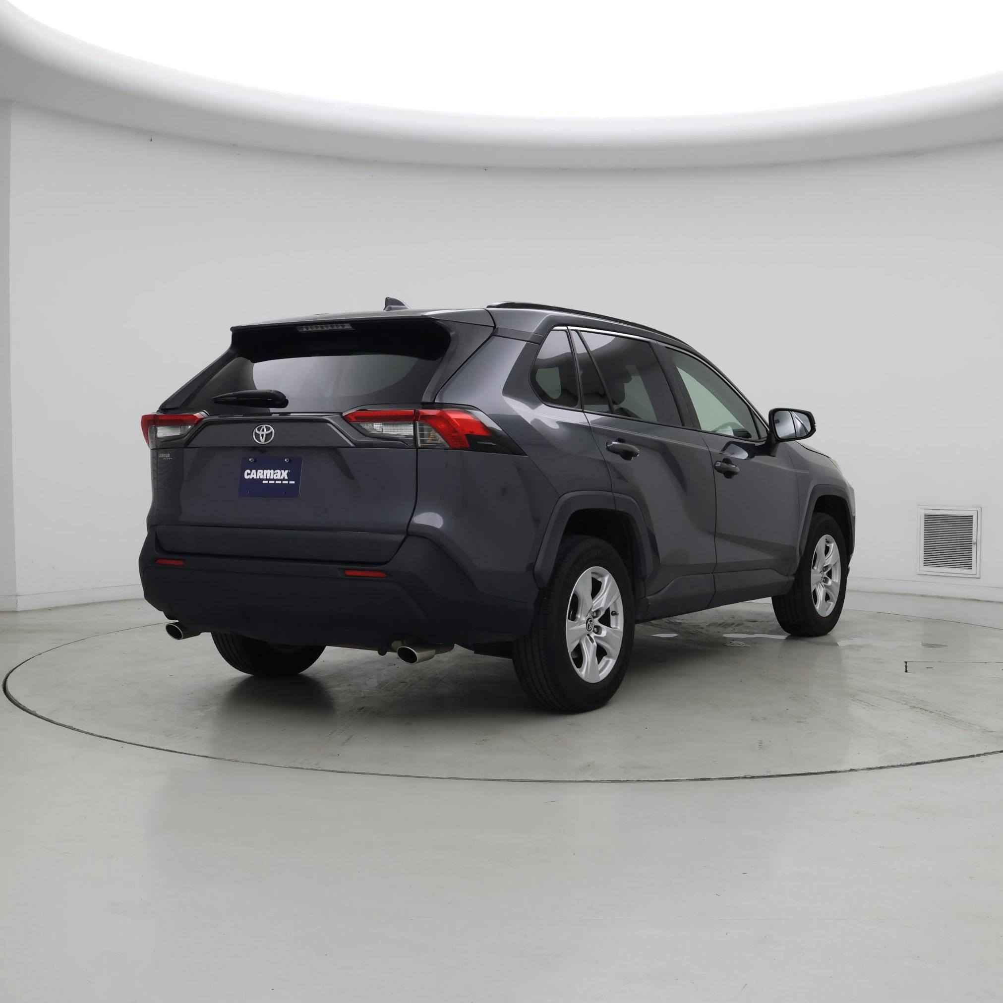 Thumbnail: 2019 Toyota RAV4 - 8
