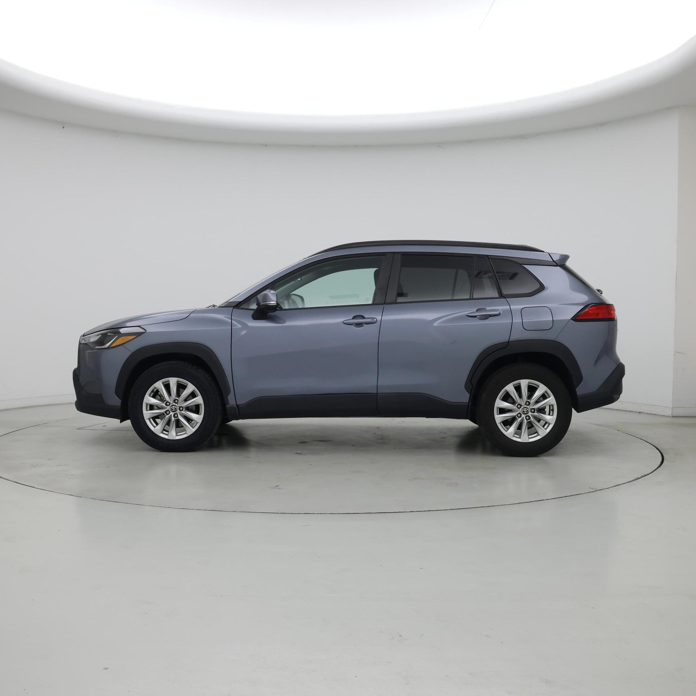 Thumbnail: 2023 Toyota Corolla Cross - 3