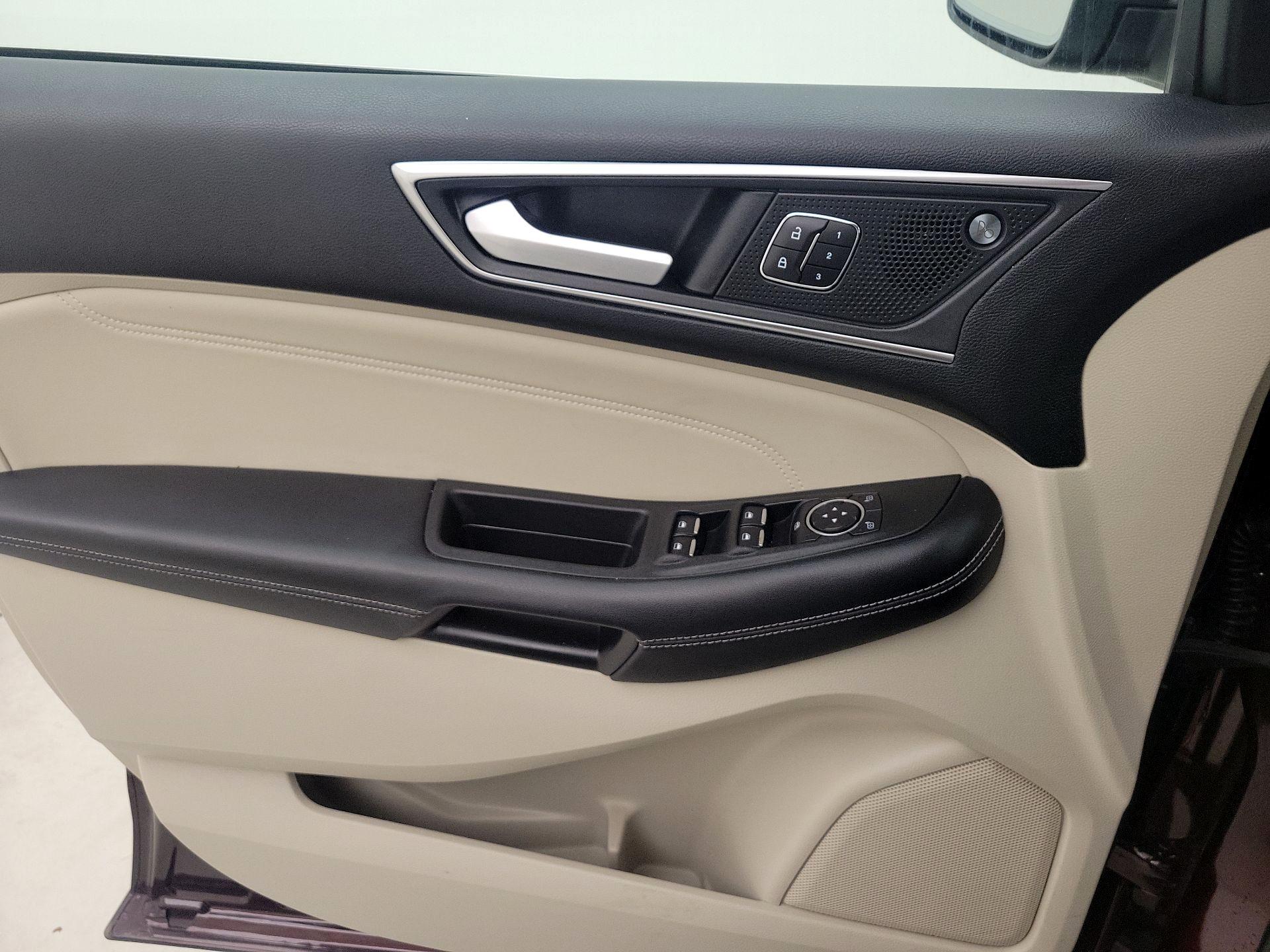 Thumbnail: 2022 Ford Edge - 12