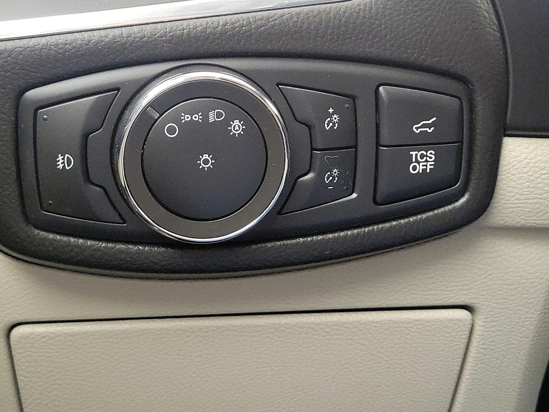 Thumbnail: 2022 Ford Edge - 13