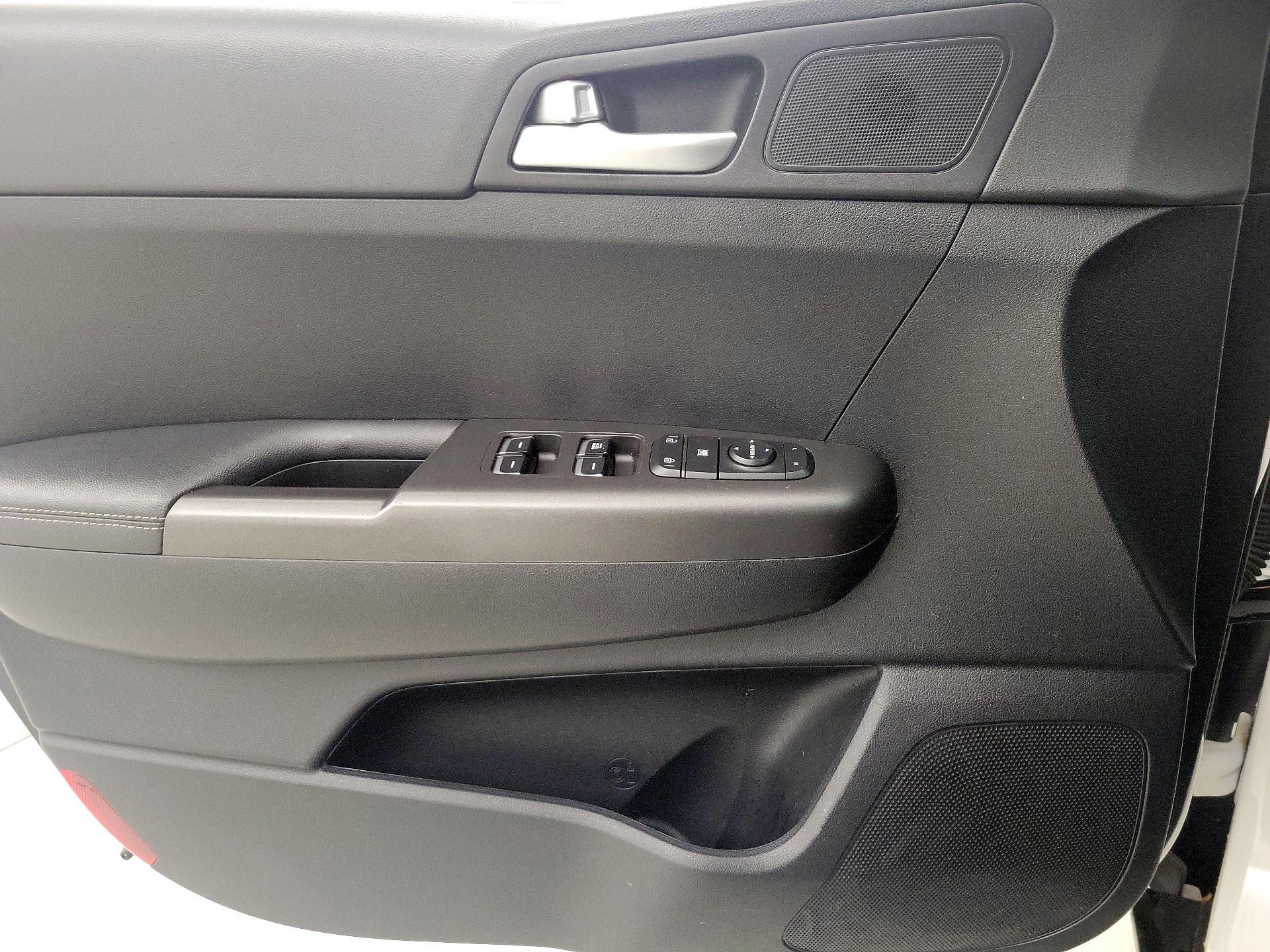 Thumbnail: 2021 Kia Sportage - 12