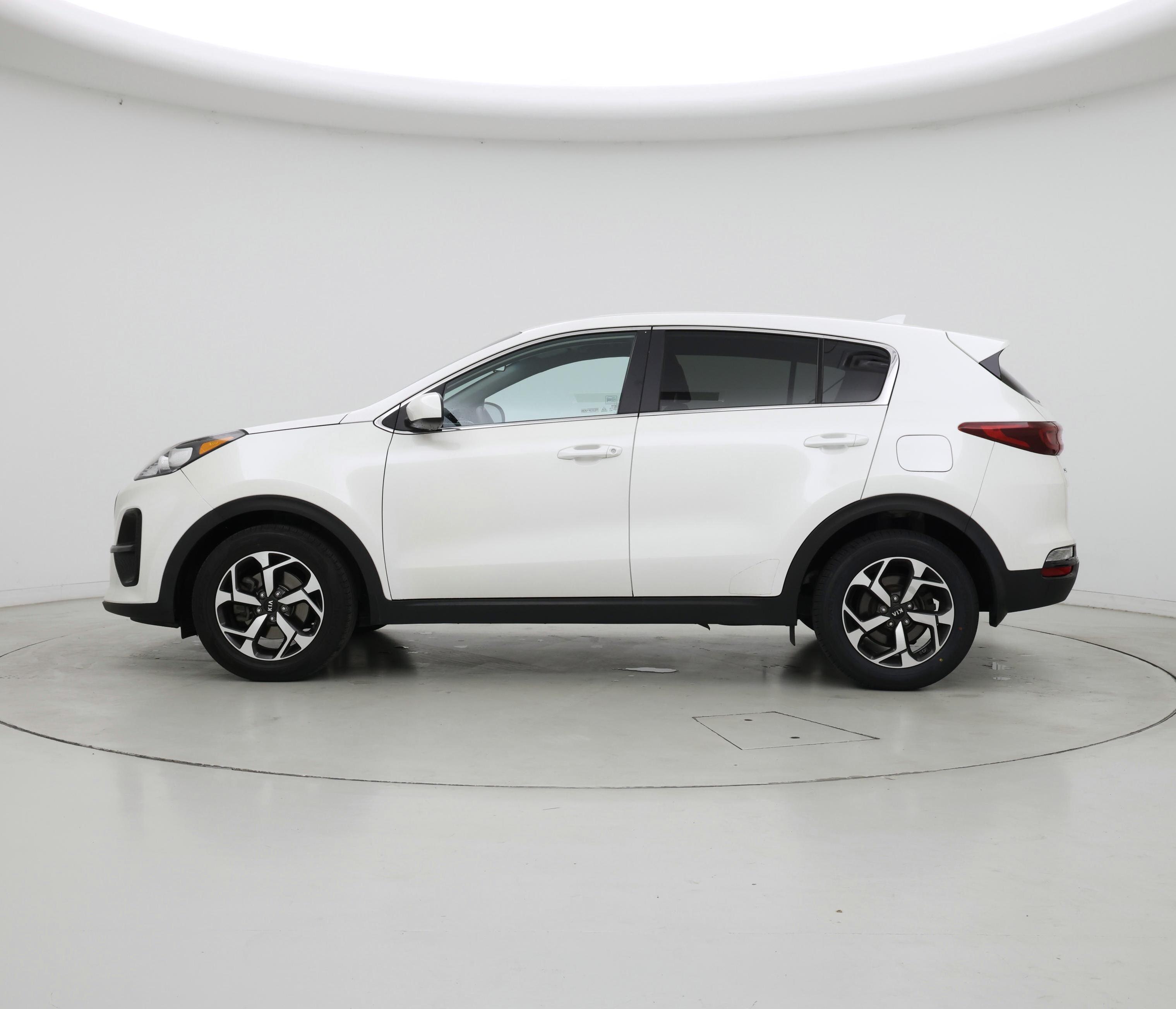 Thumbnail: 2021 Kia Sportage - 3