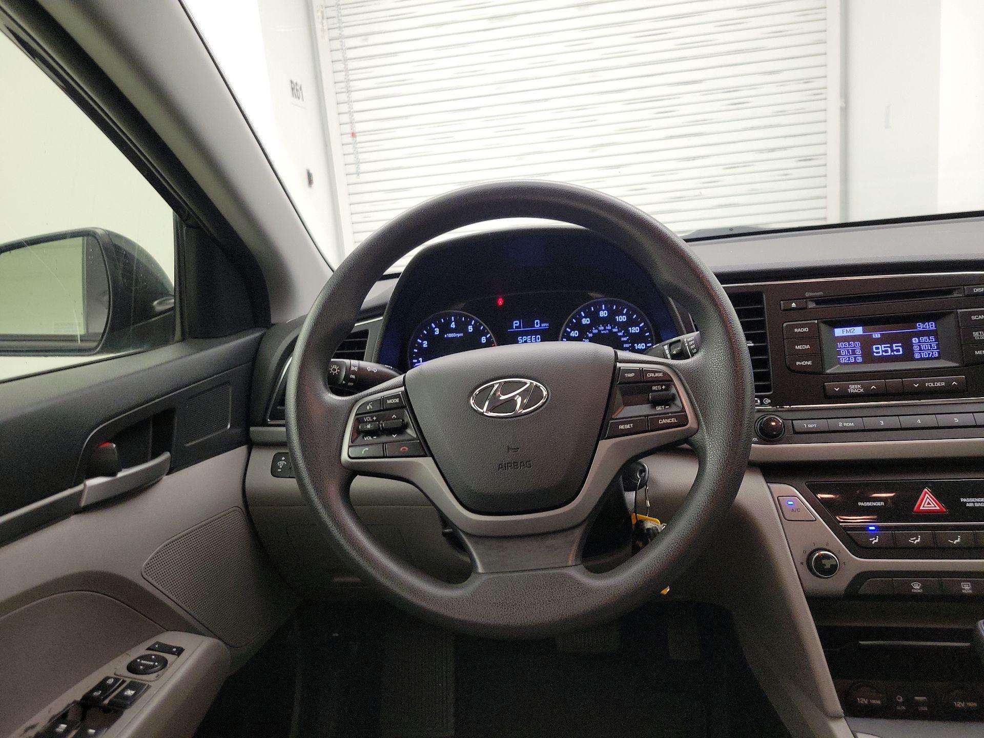 Thumbnail: 2018 Hyundai Elantra - 10