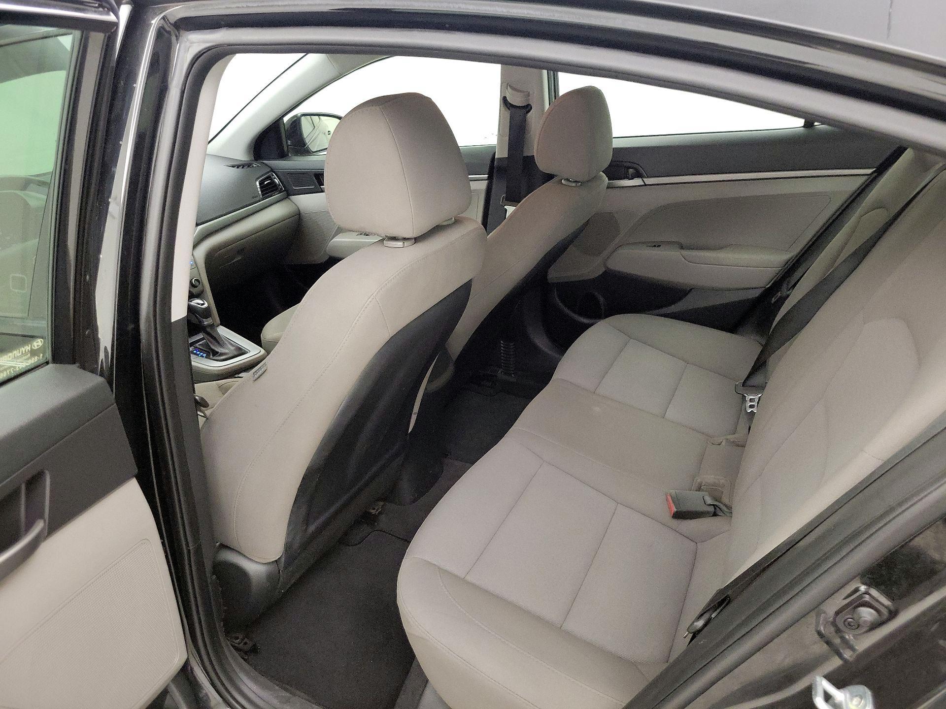 Thumbnail: 2018 Hyundai Elantra - 18