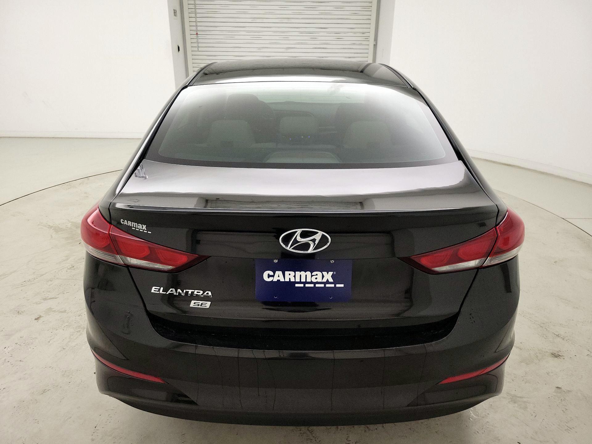 Thumbnail: 2018 Hyundai Elantra - 19