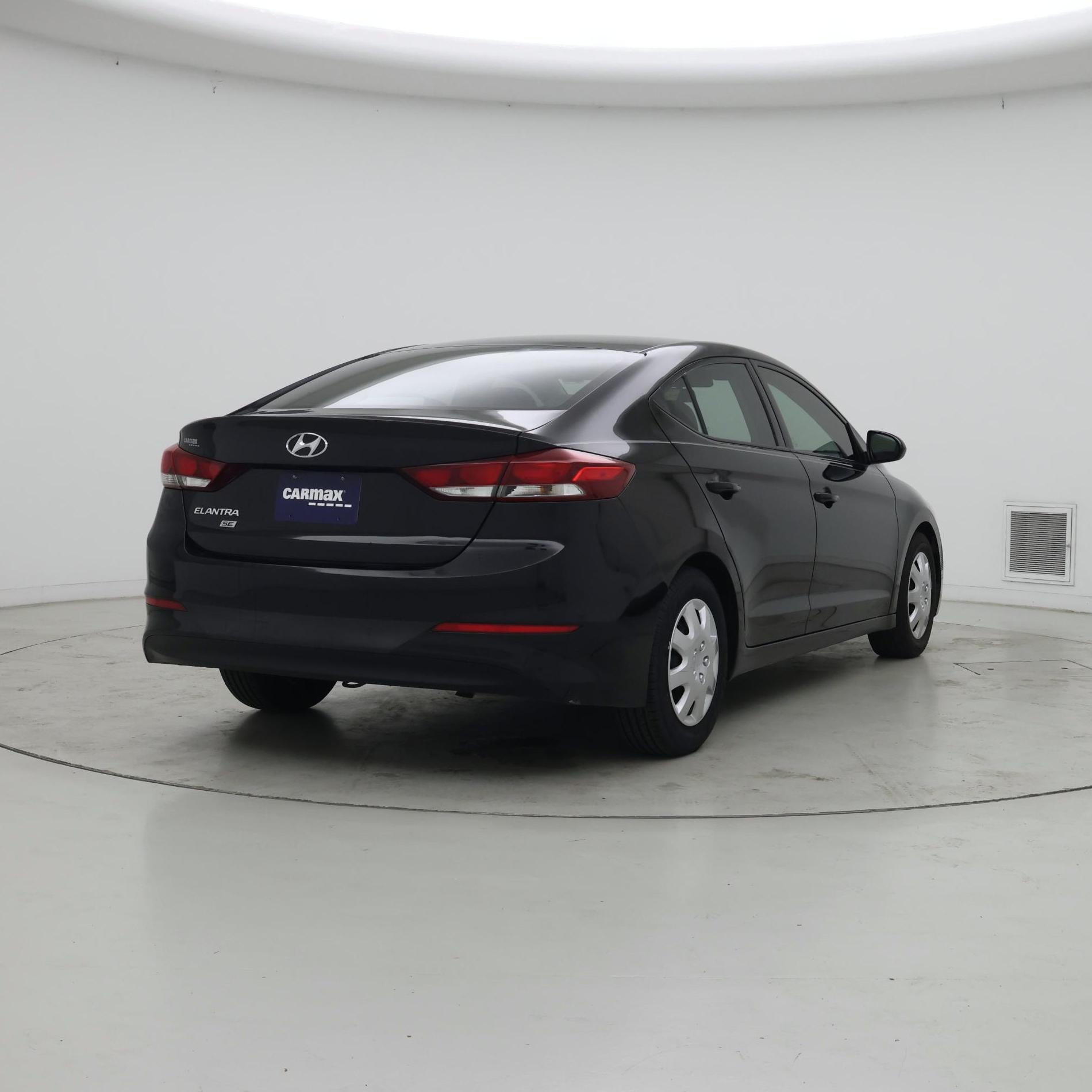 Thumbnail: 2018 Hyundai Elantra - 8