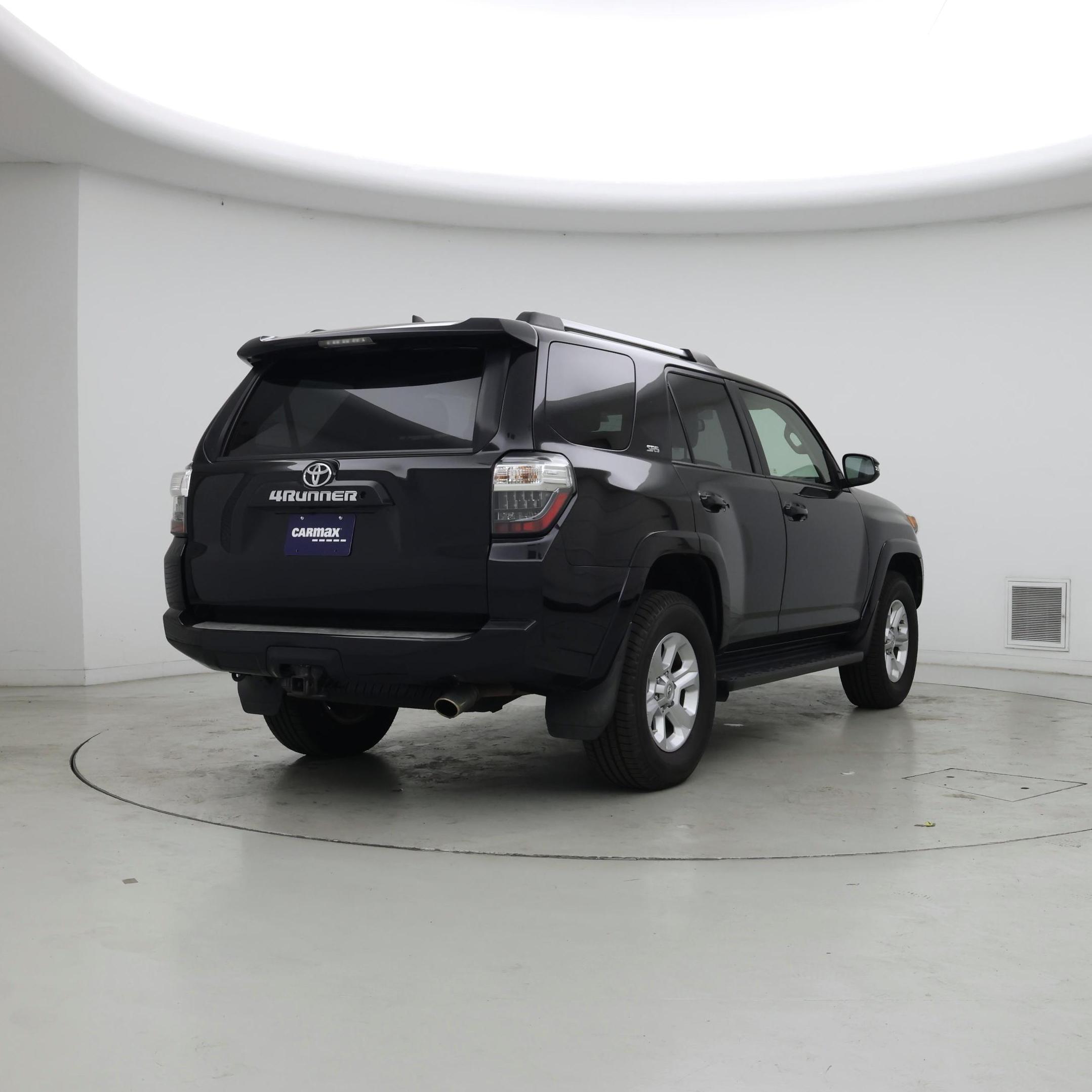 Thumbnail: 2019 Toyota 4Runner - 8